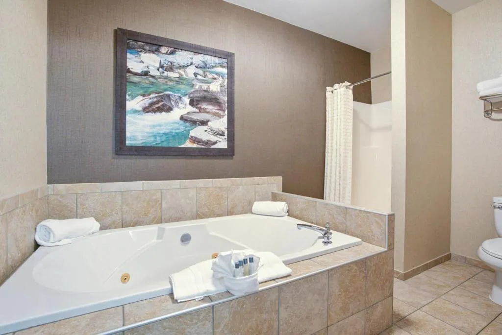 Bathroom in C'mon Inn Missoula