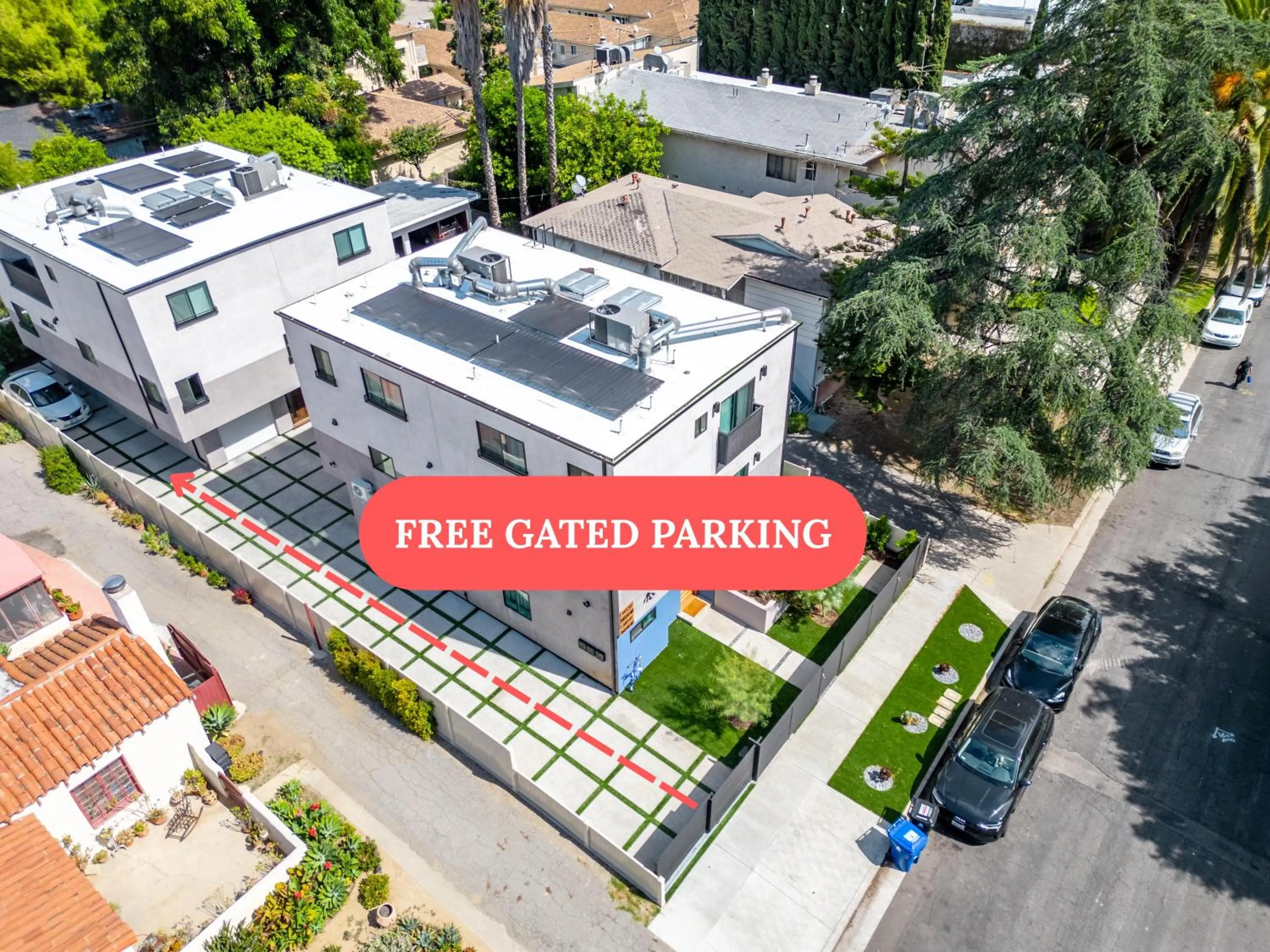 Stylish Sherman Oaks Townhouse 3bed + 3.5bath All Master Suites