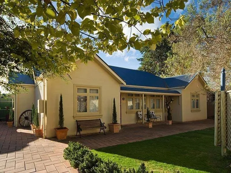 Property building in Hahndorf House B&B