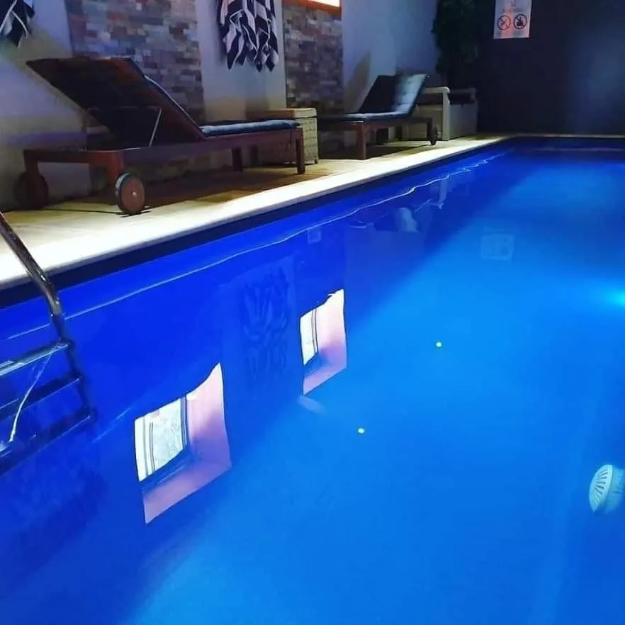 Swimming pool in Hahndorf House B&B