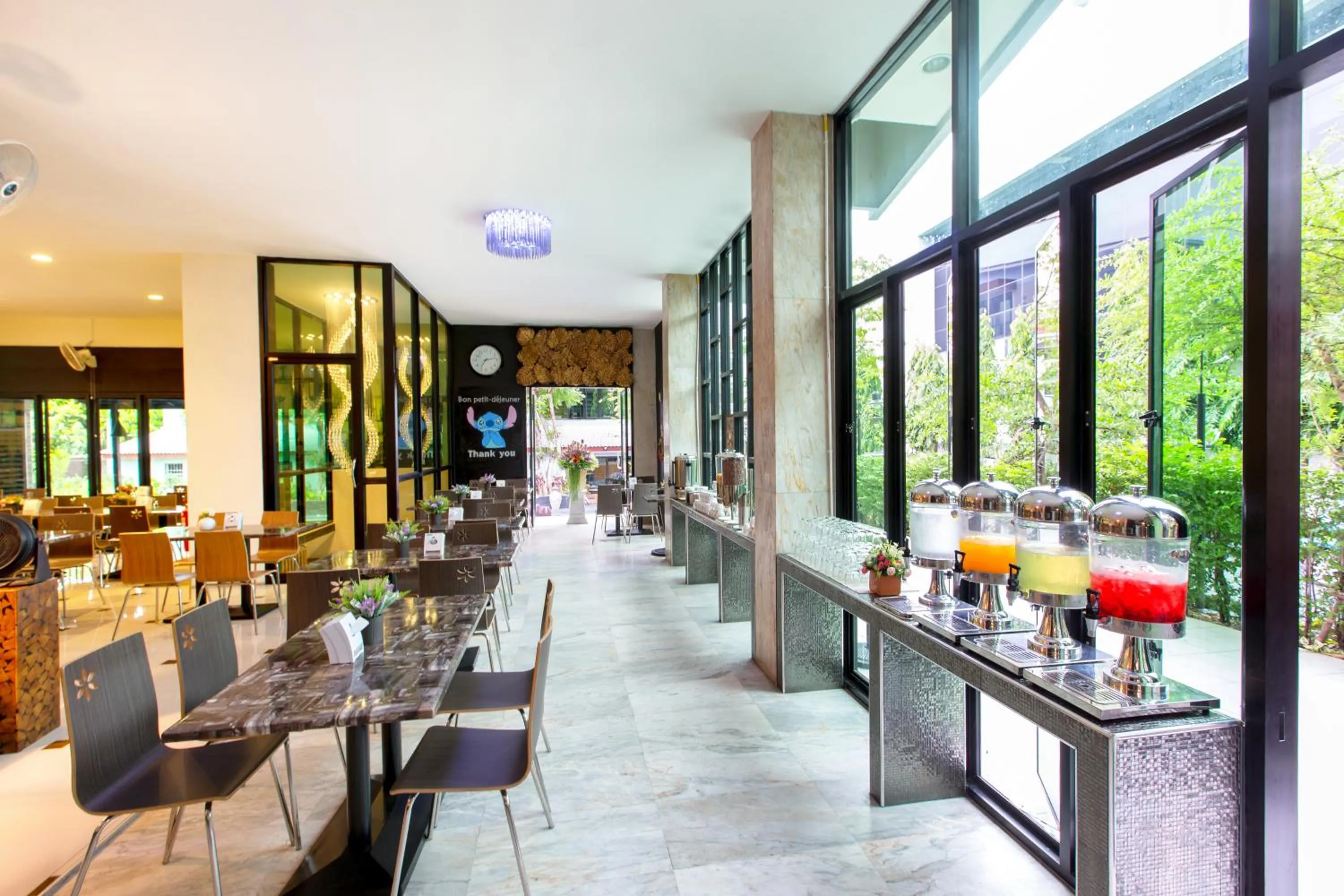 Food and drinks in SOHO Boutique Hotel