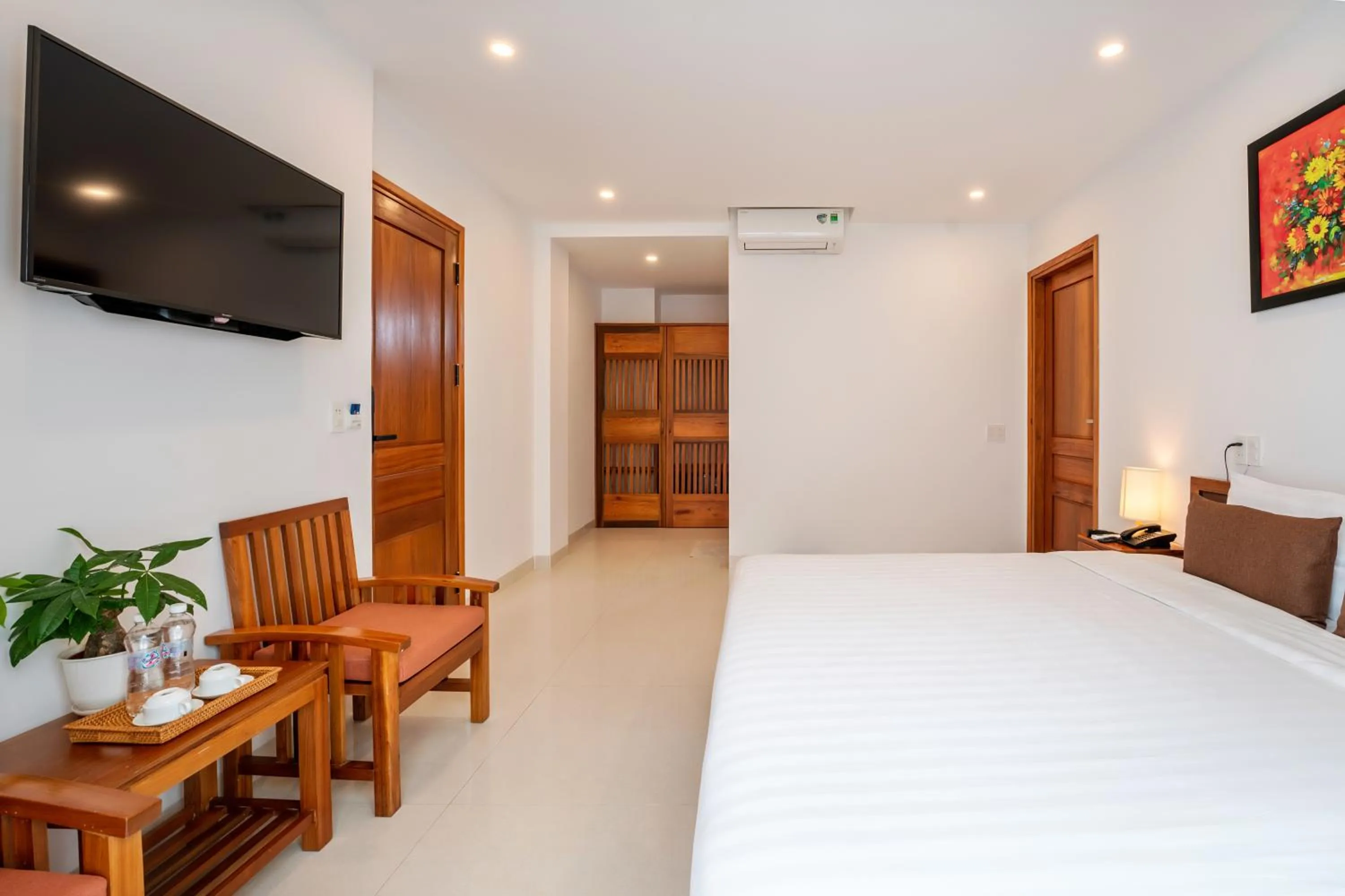 Photo of the whole room, Bed in Tomorrow Hoi An Villa
