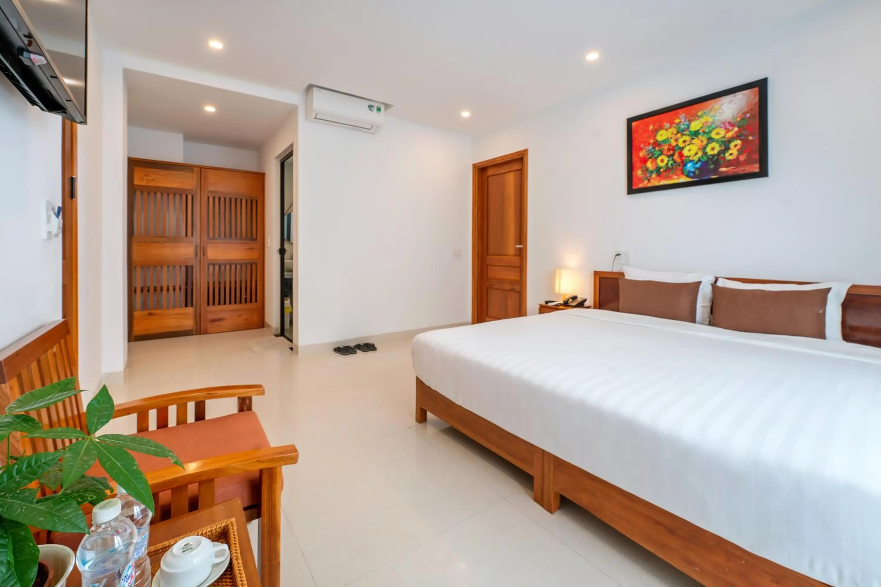 Photo of the whole room, Bed in Tomorrow Hoi An Villa
