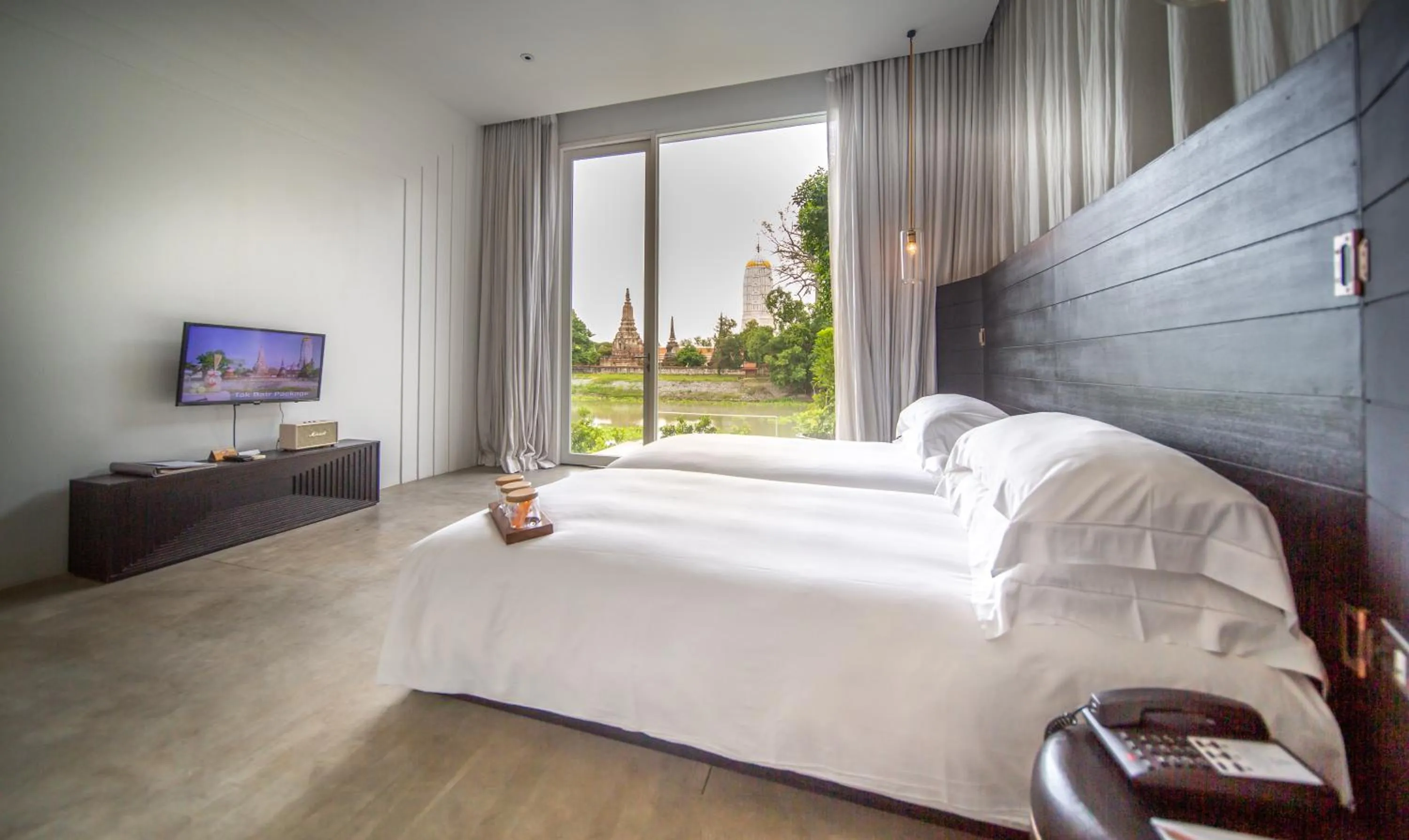 View (from property/room), Bed in Sala Ayutthaya