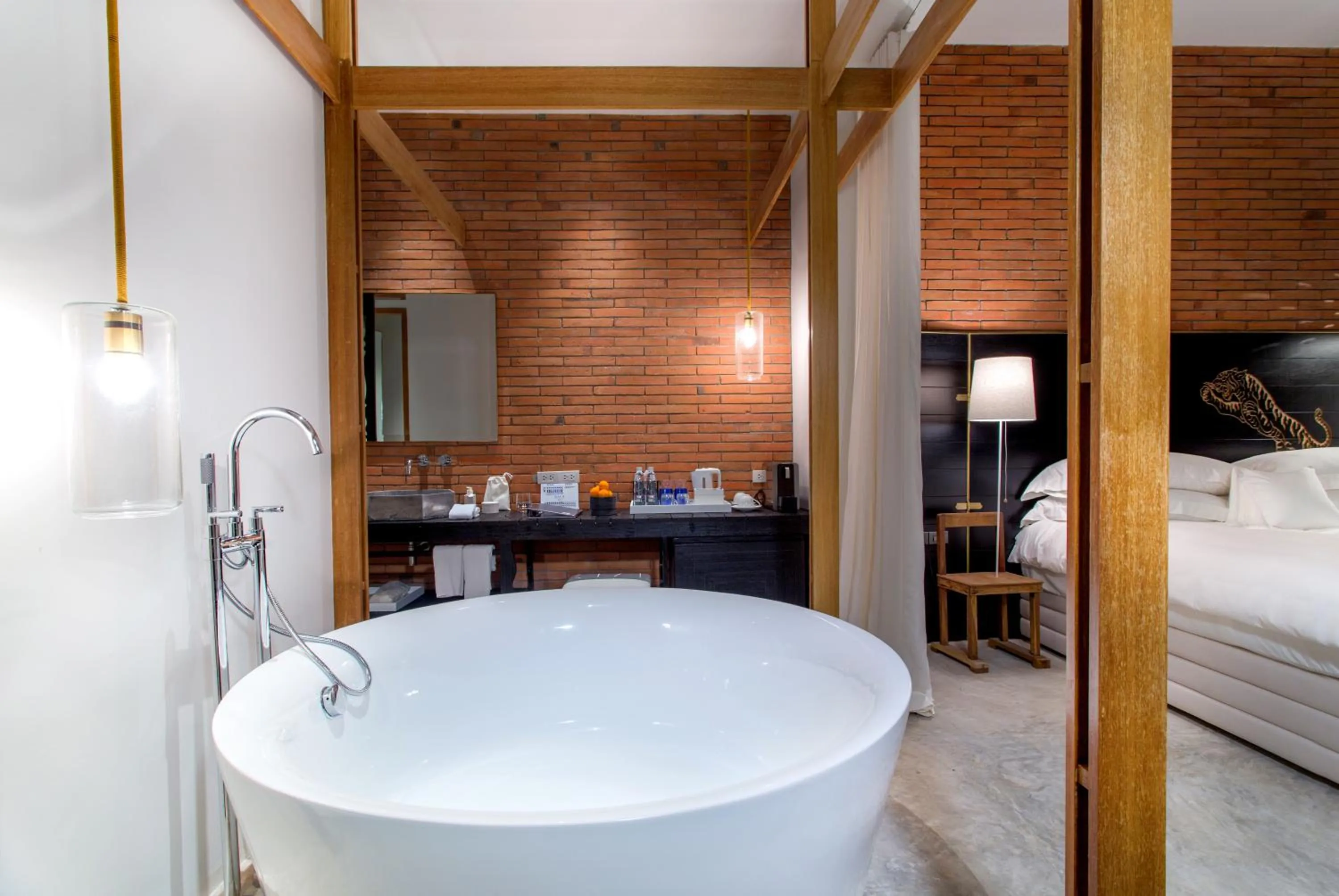 Shower, Bed in Sala Ayutthaya