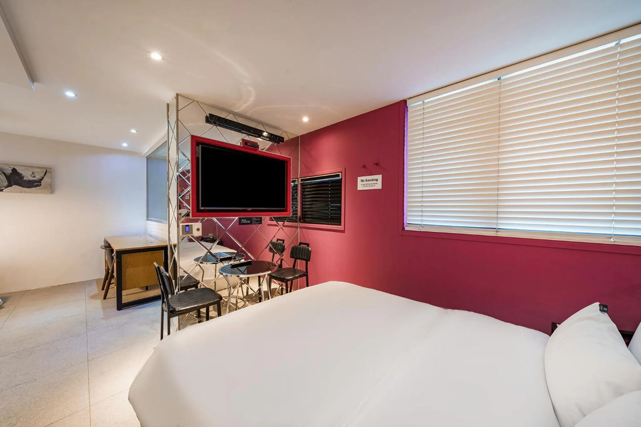 Bed in H-AVENUE Hotel Yeoksam