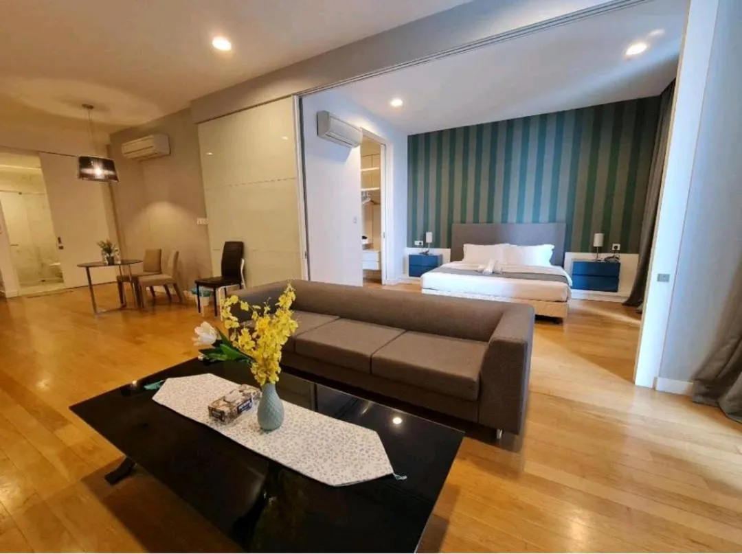 Bed in Platinum KLCC By YA Noor