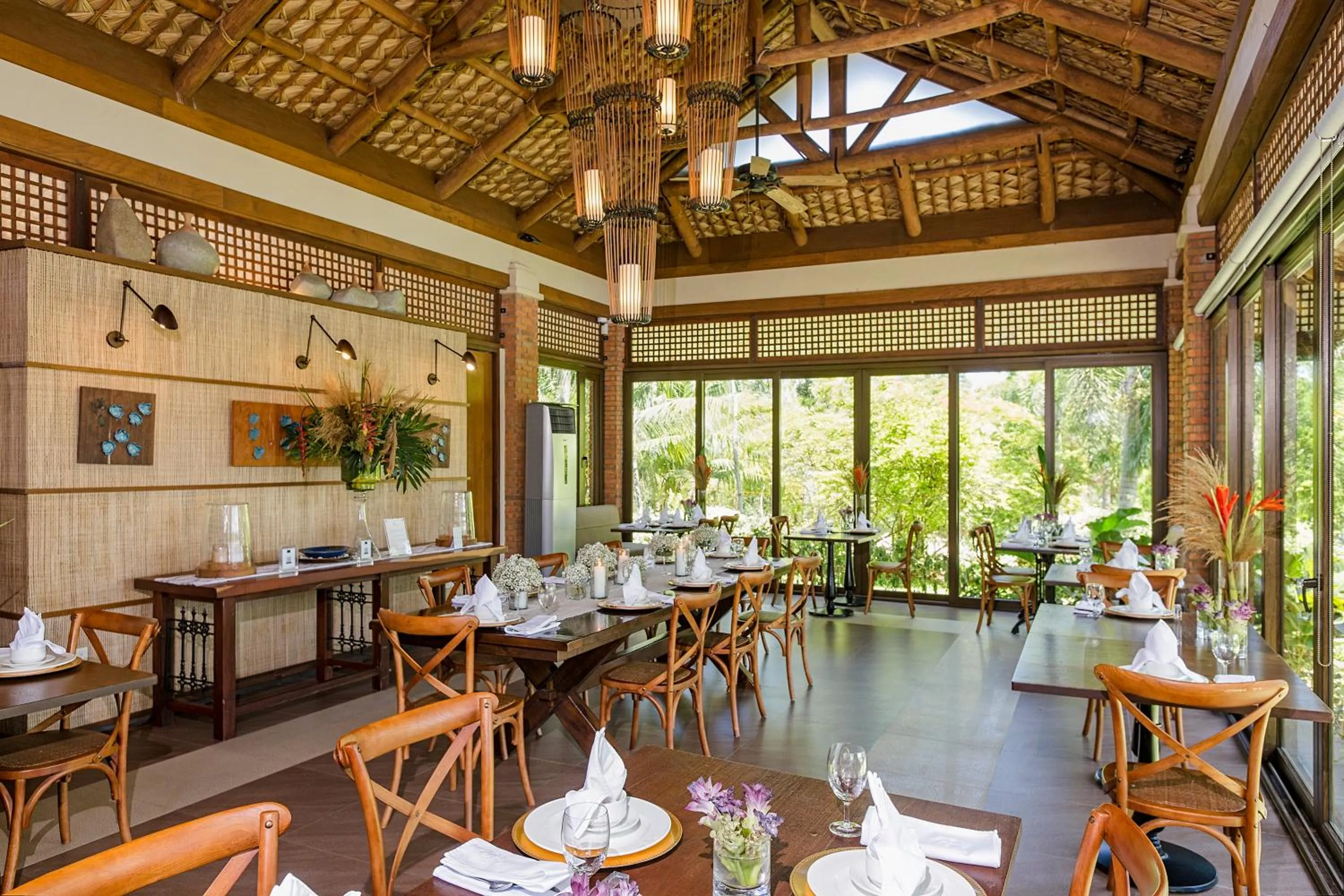 Restaurant/places to eat in El Jardin de Zaida