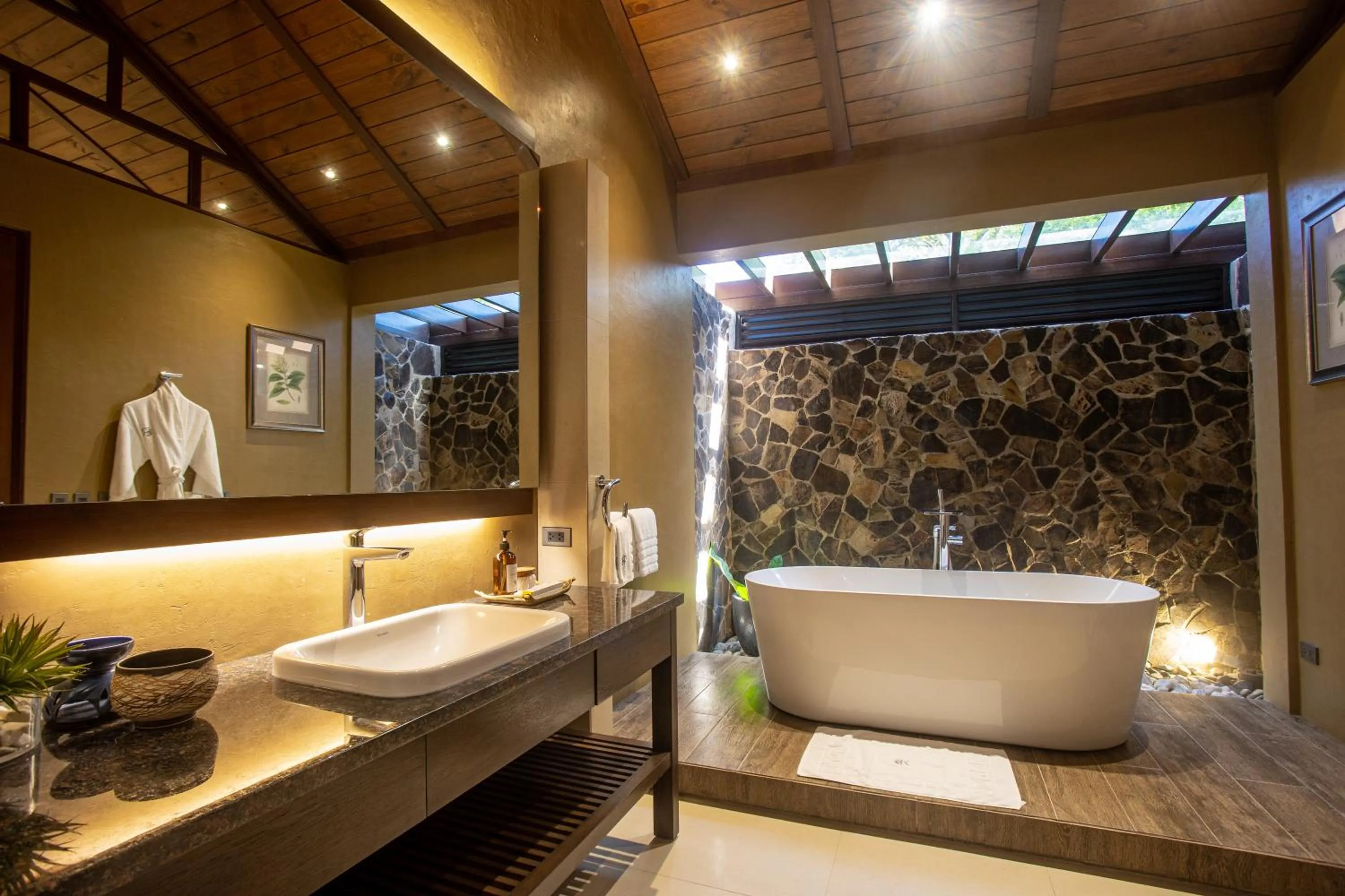 Bathroom in El Jardin de Zaida