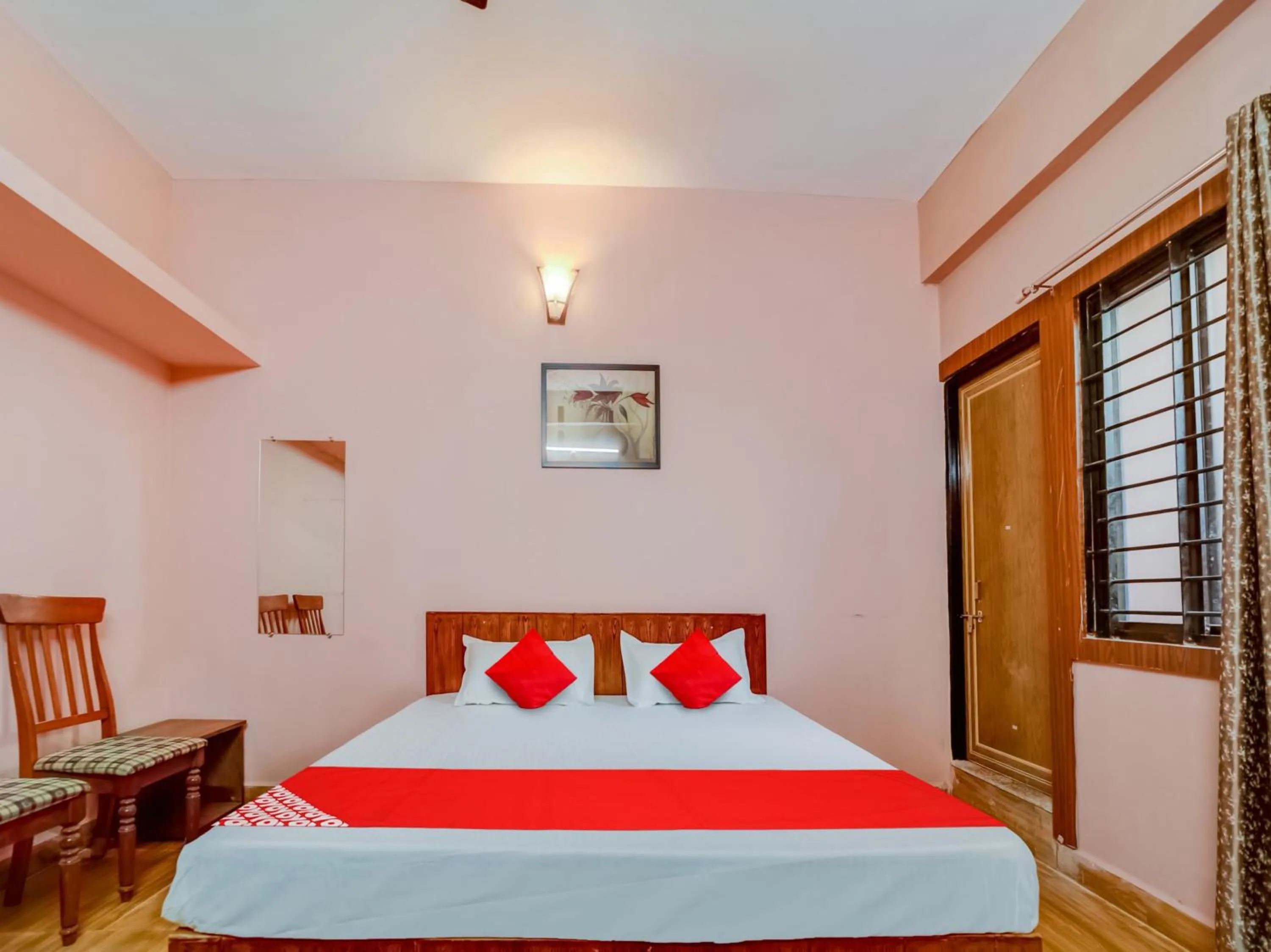 Bedroom, Bed in Hotel O Crown Square