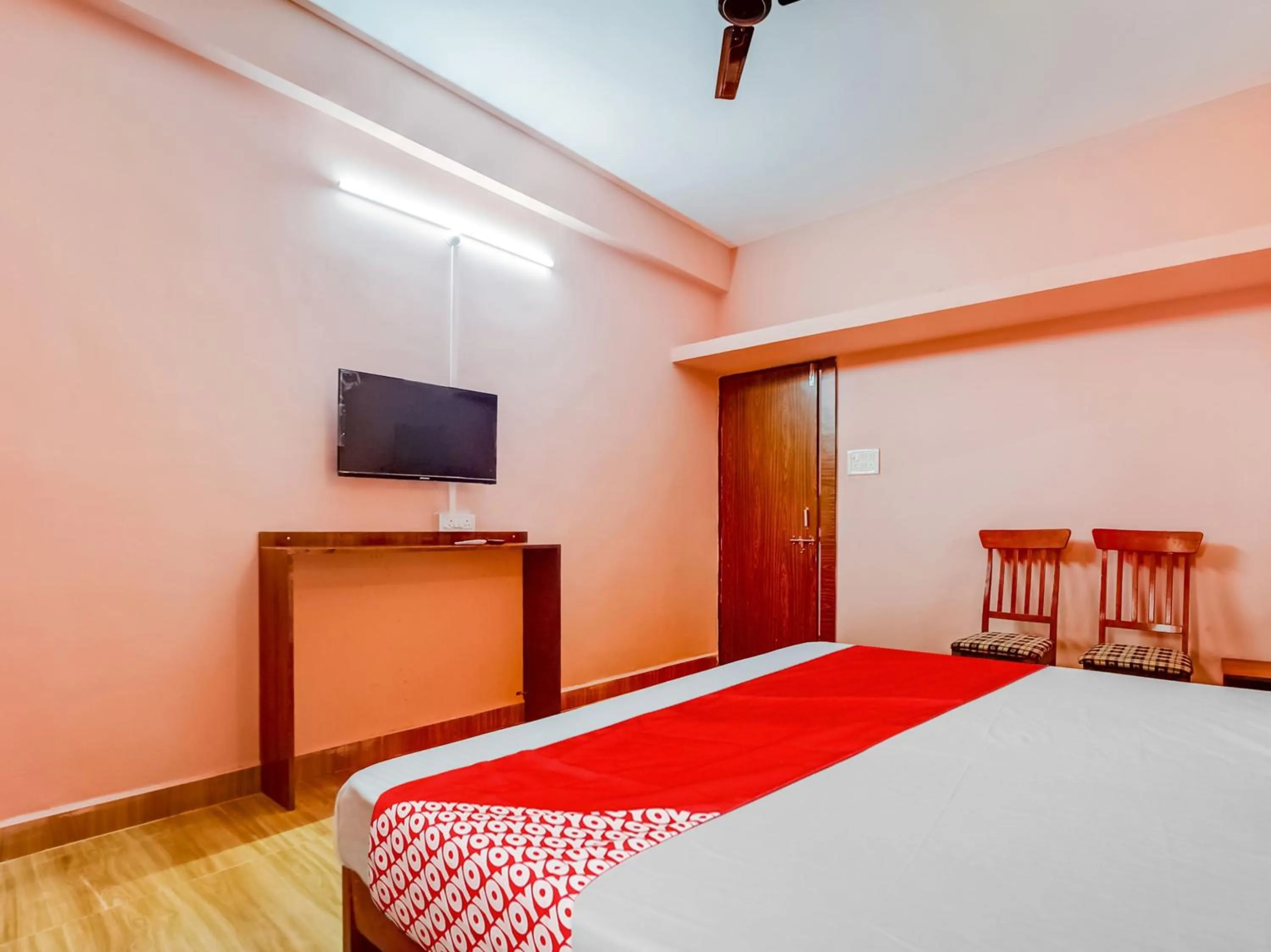 Bedroom, Bed in Hotel O Crown Square