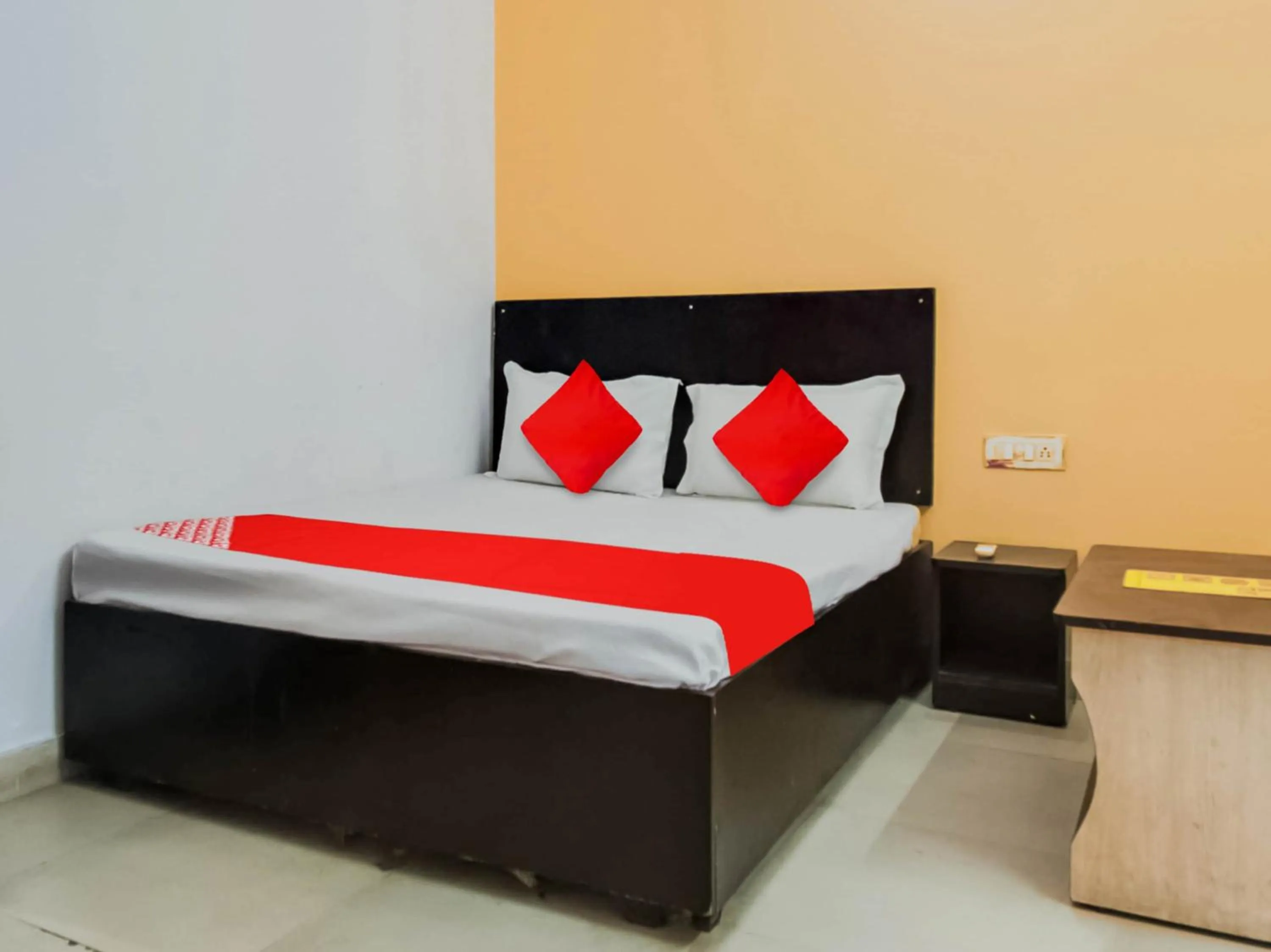 Bedroom, Bed in Hotel O The Grow Hotel Kanakpura Railway Station