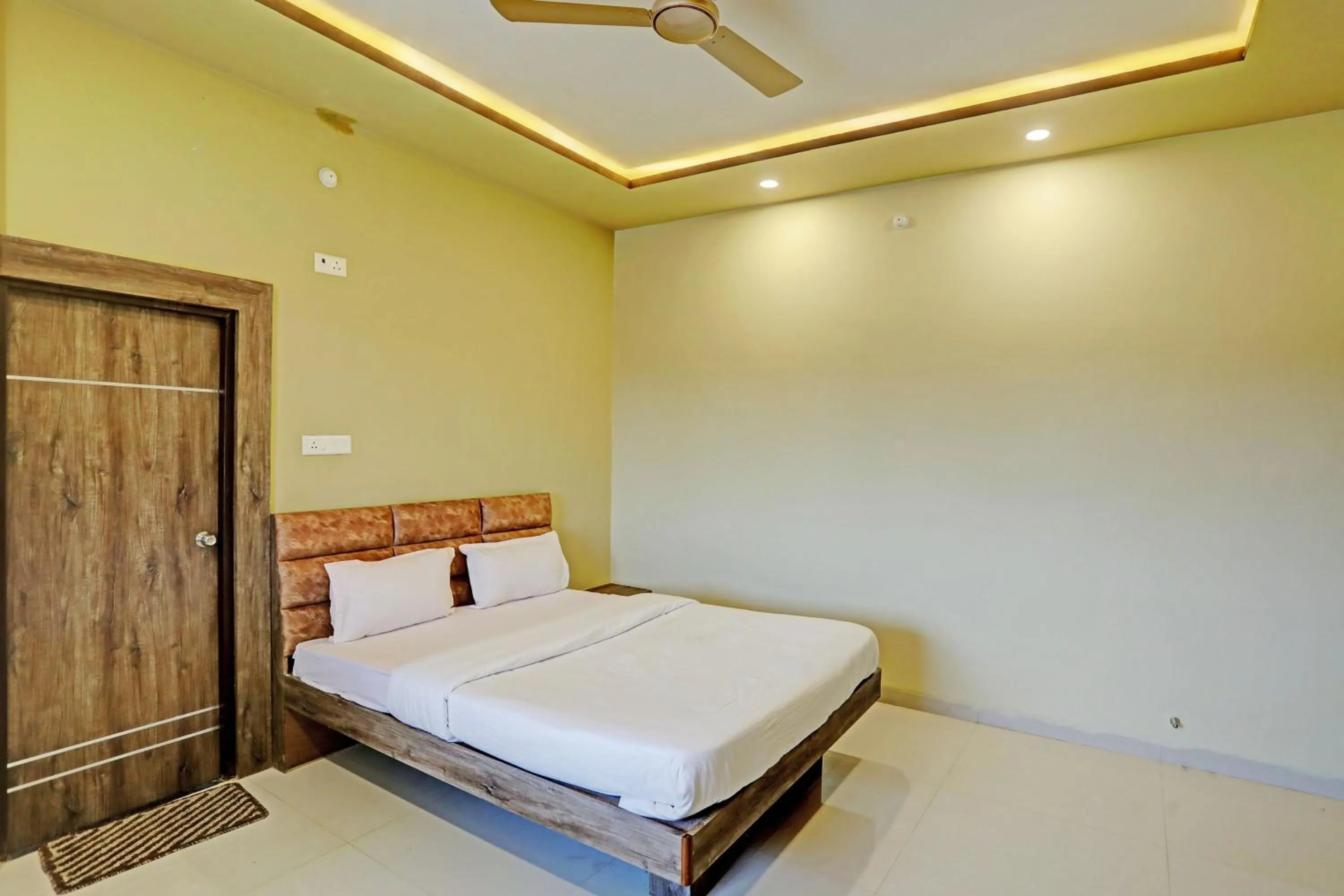 Facade/entrance in Hotel O Kubervatika