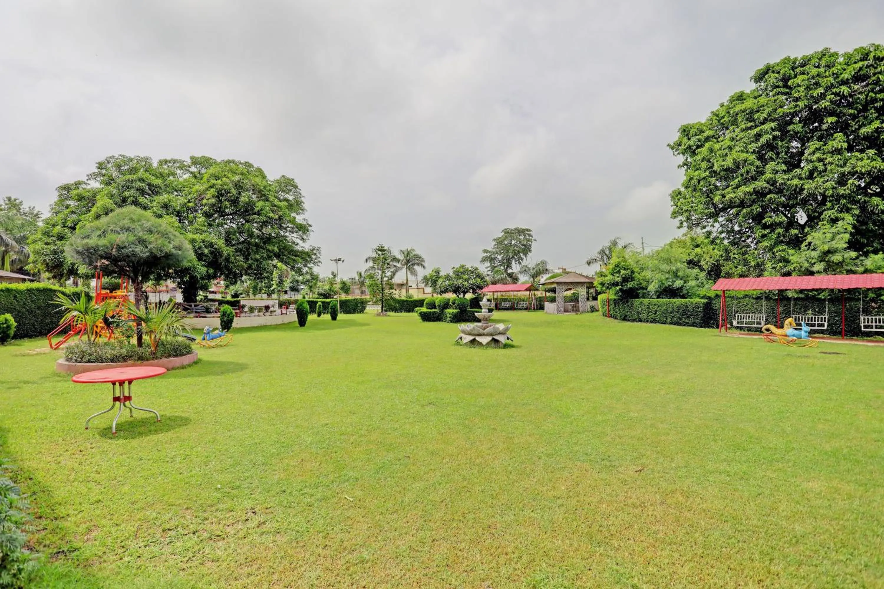 Facade/entrance in Hotel O Kubervatika