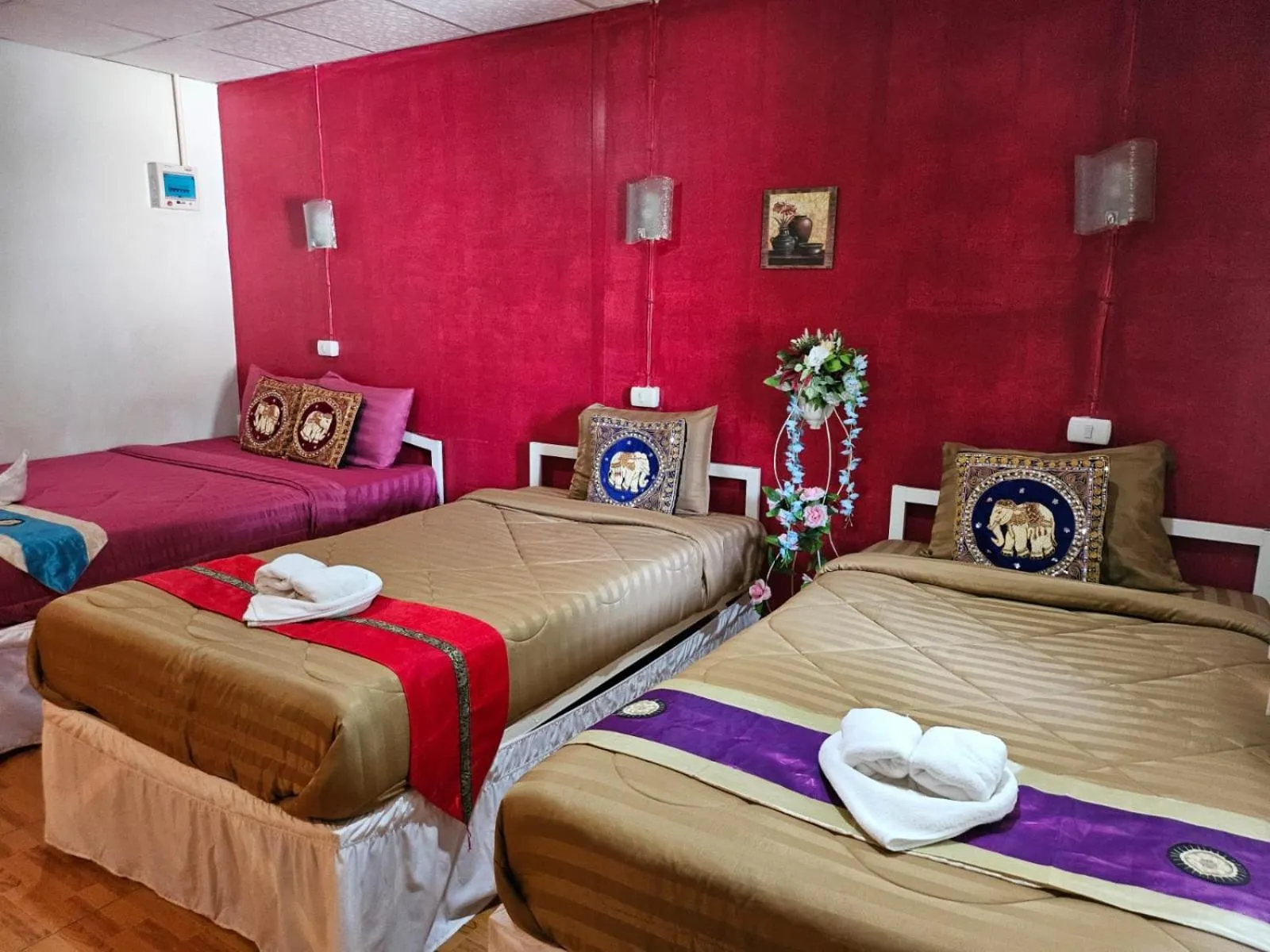 Bed in Thai Garden​ Resort​ Kanchanaburi​