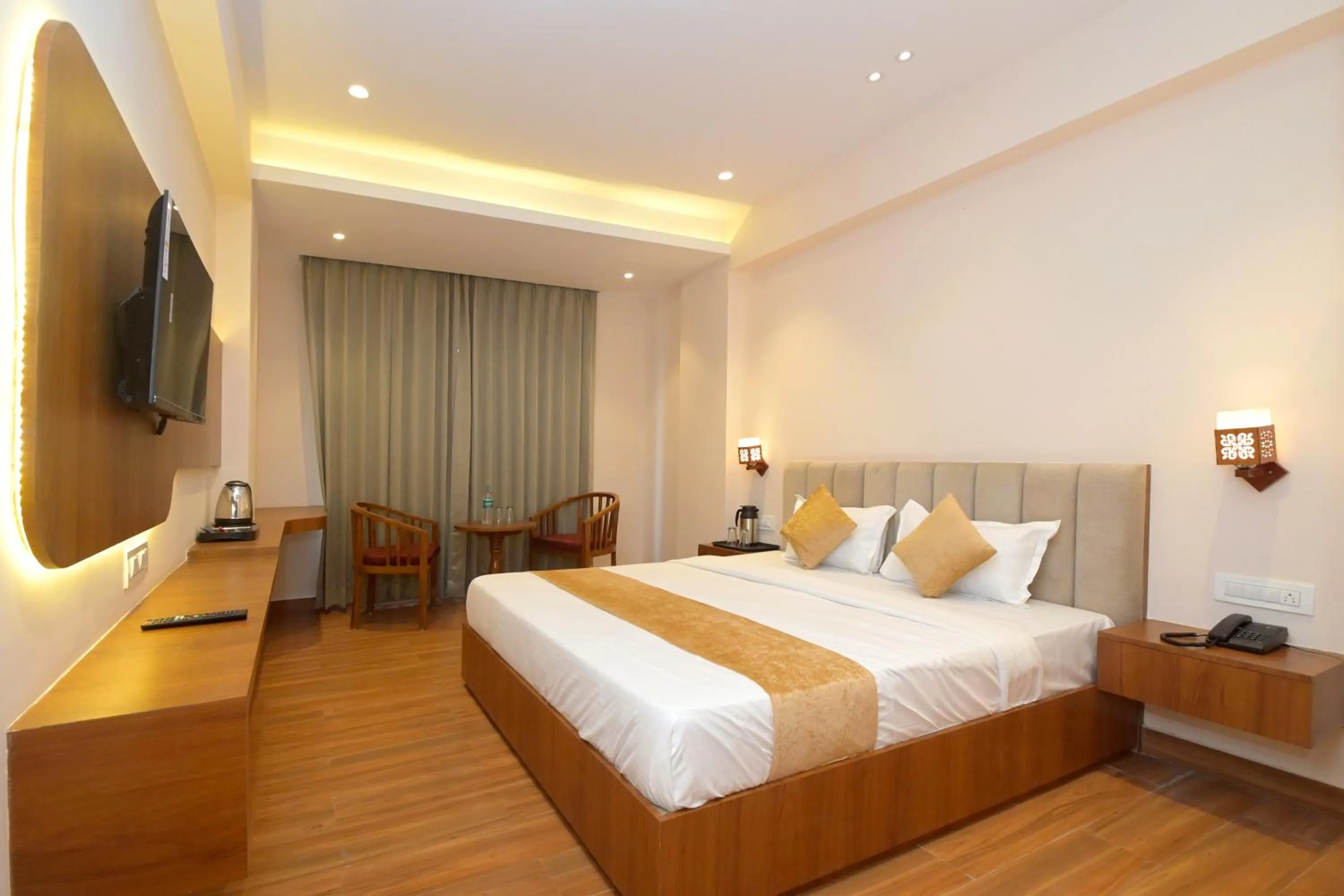 TV and multimedia, Bed in Hotel Blue Sapphire