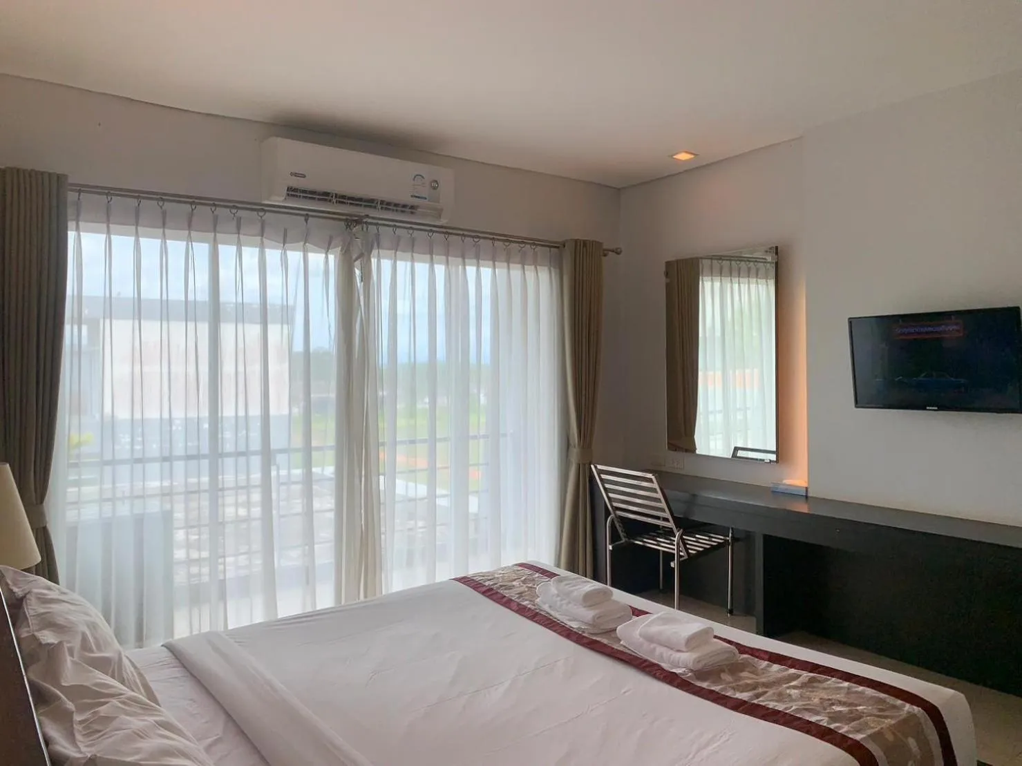 Bed in โรงแรม ดิ โอวาเล่ย์ [The O Valley Boutique Hotel]