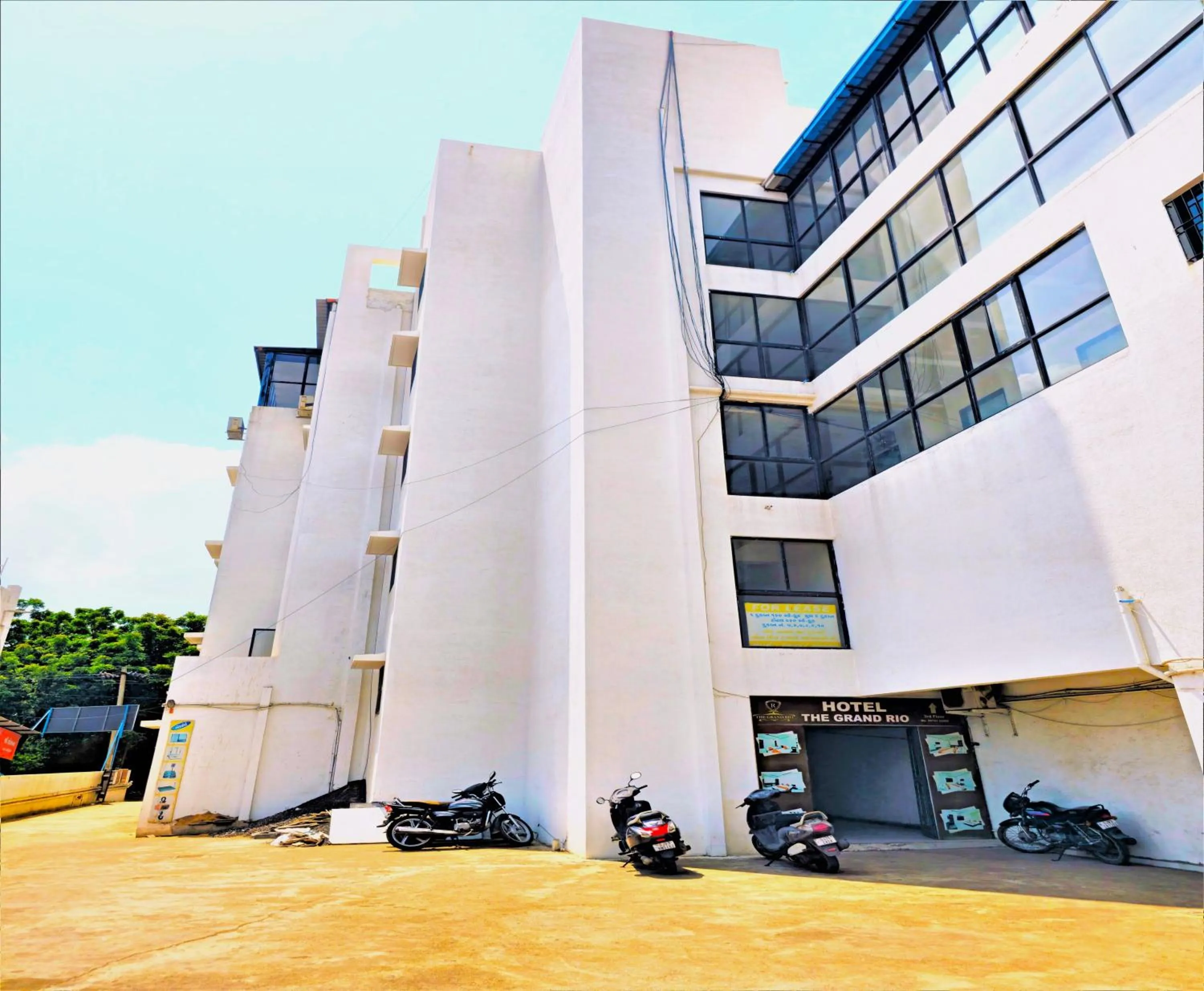 Property building in The Grand Rio