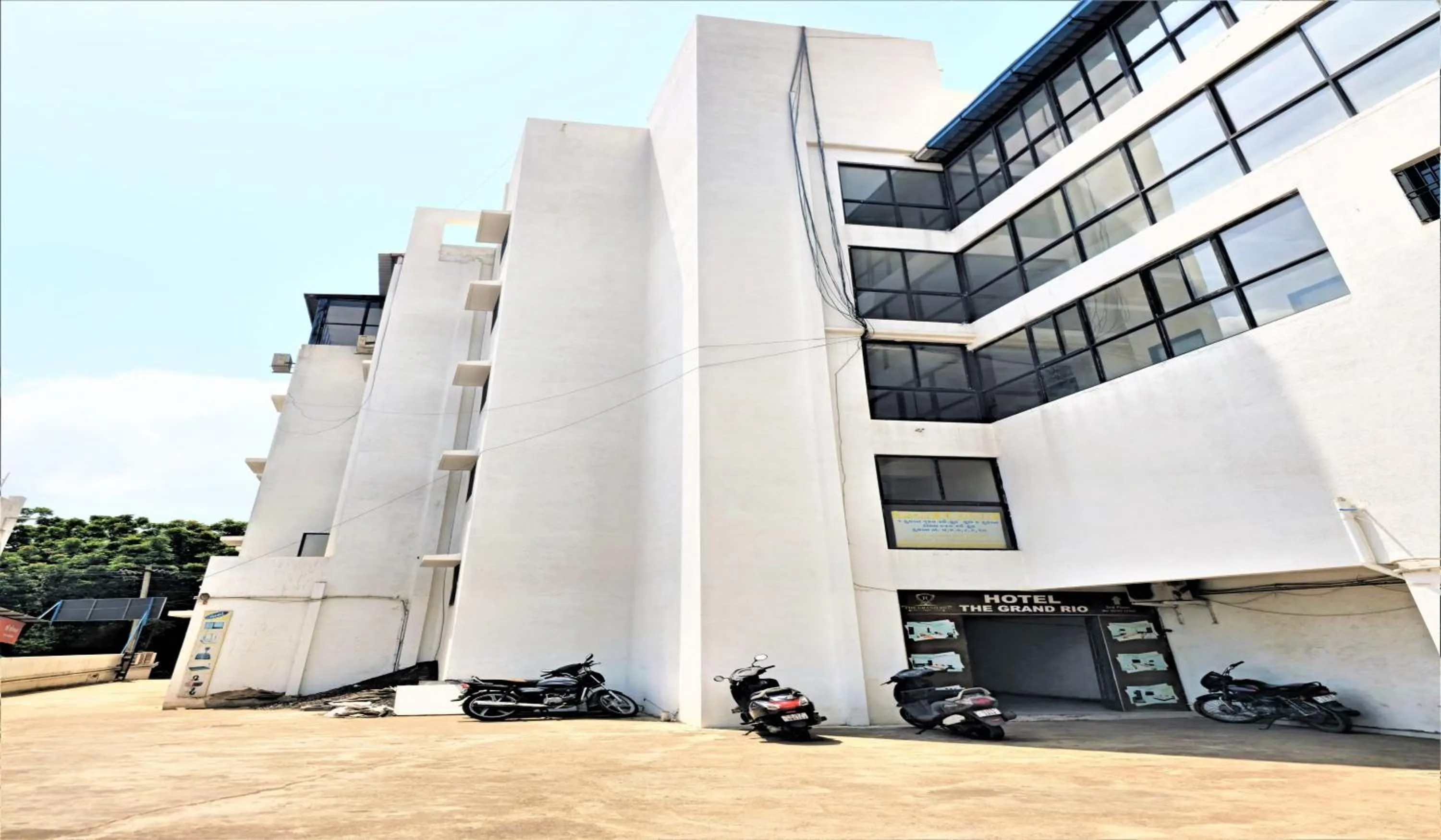 Property building in The Grand Rio