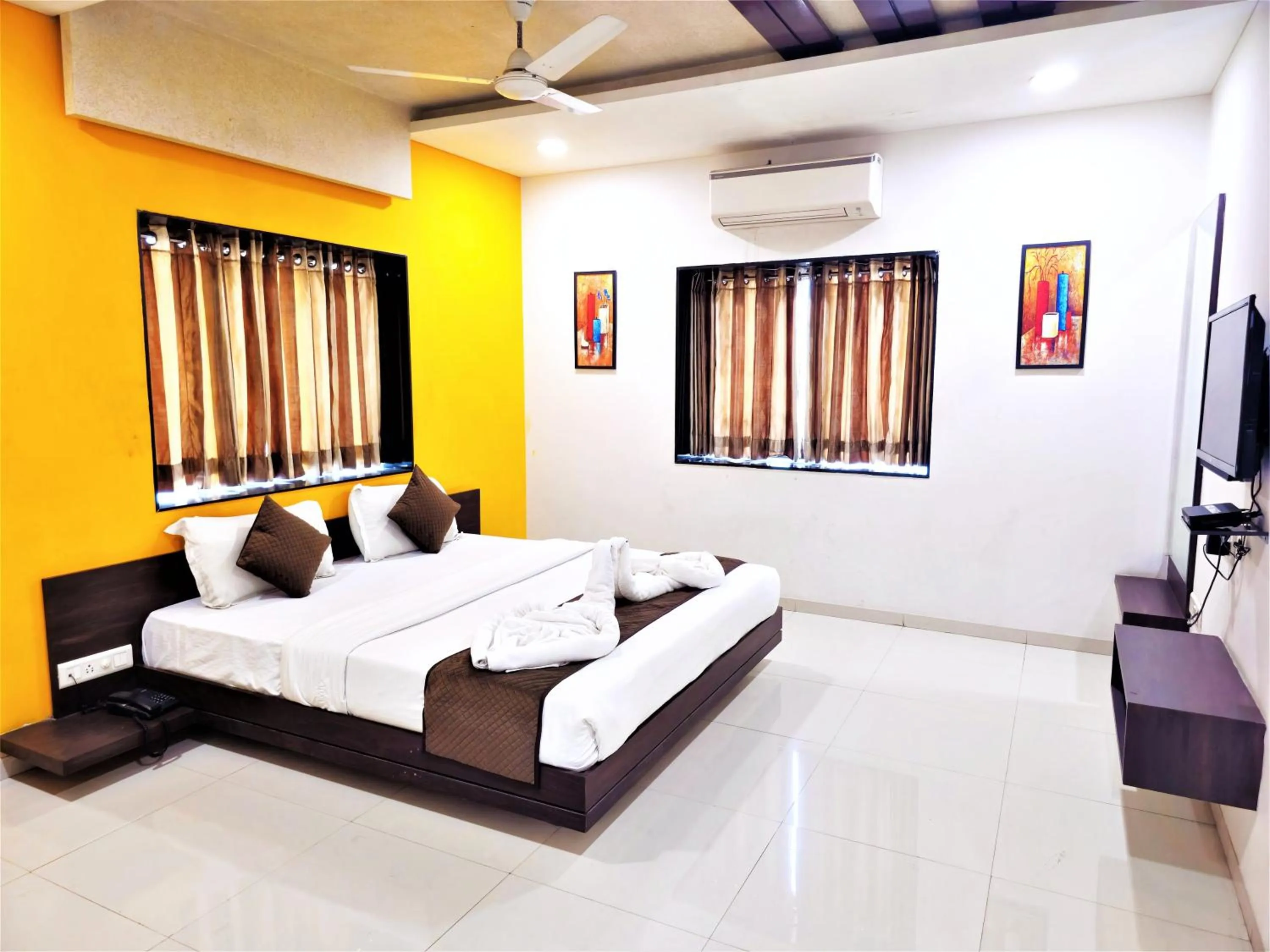 Bed in The Grand Rio