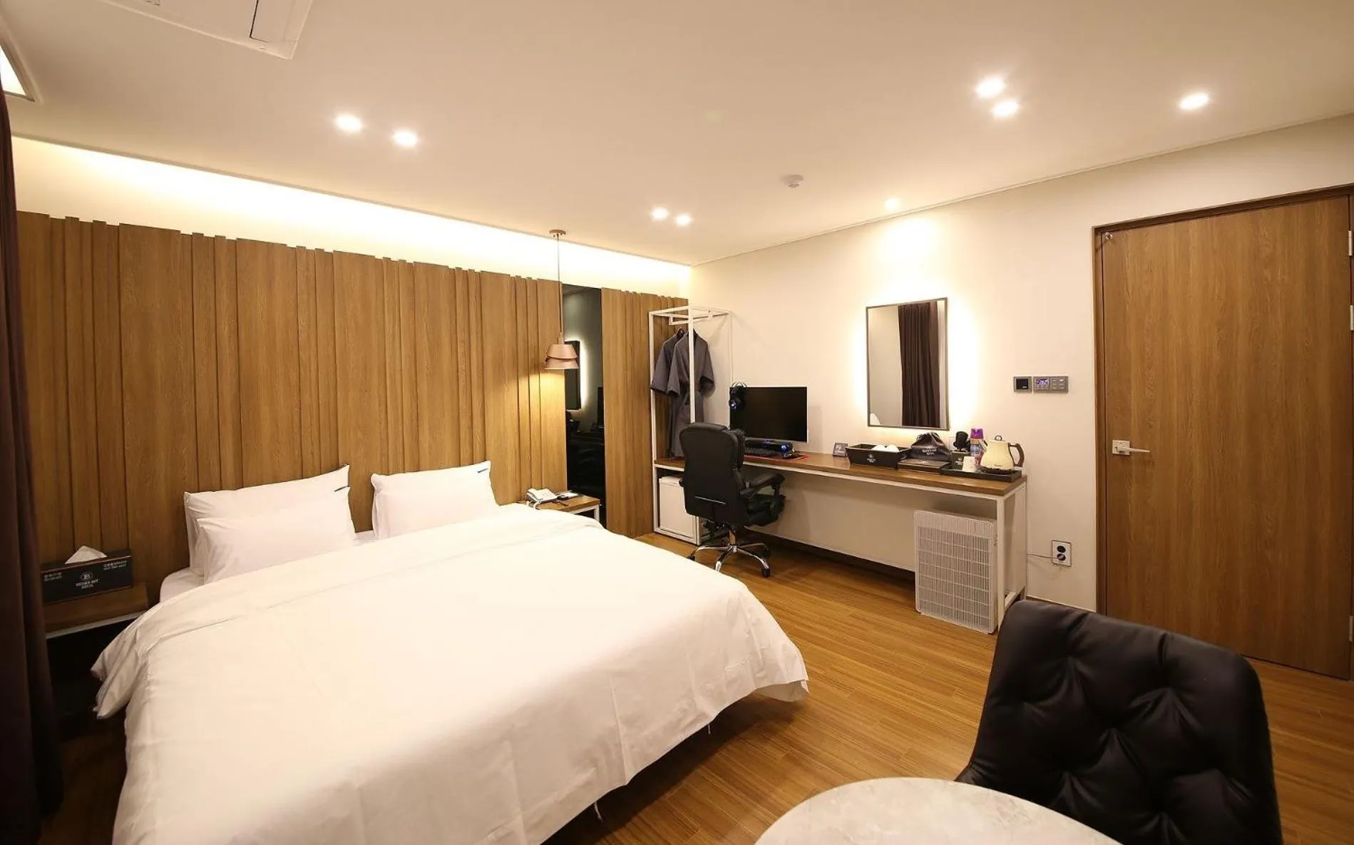 Bed in Brown Dot Hotel Sinan