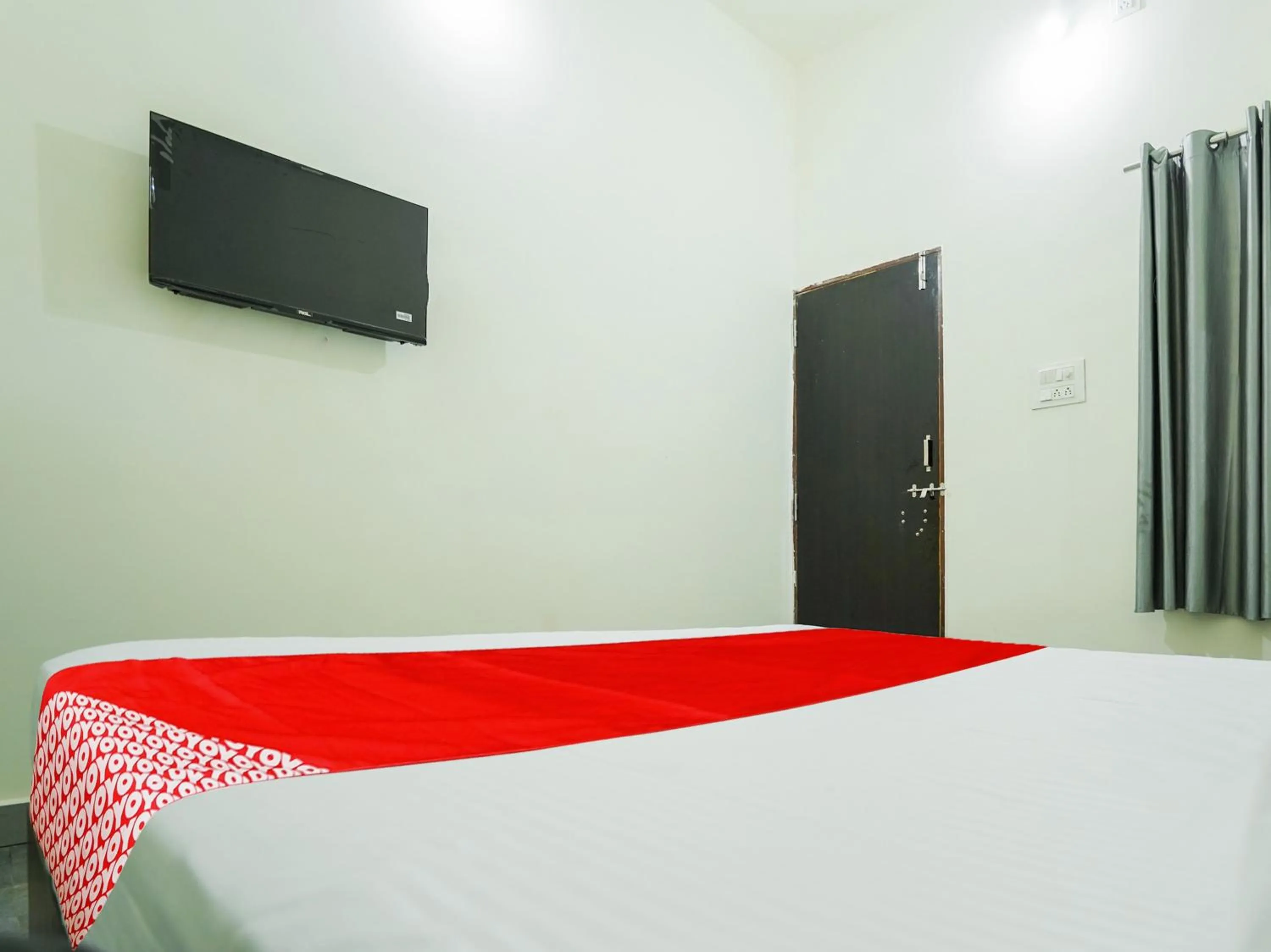 Bedroom, Bed in SPOT ON Hotel Friend's Park