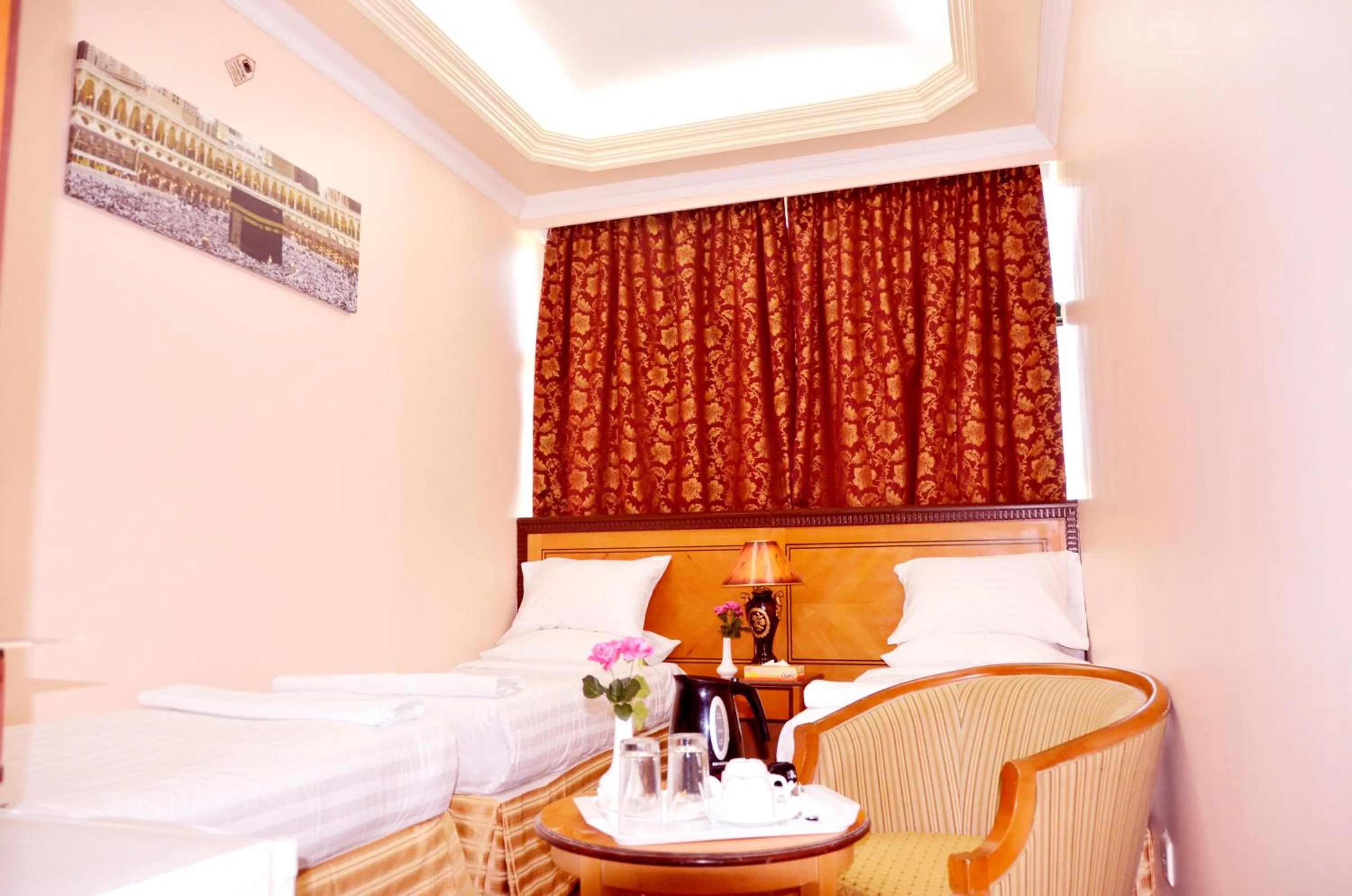 Bedroom, Bed in Anwar Al Deafah Hotel