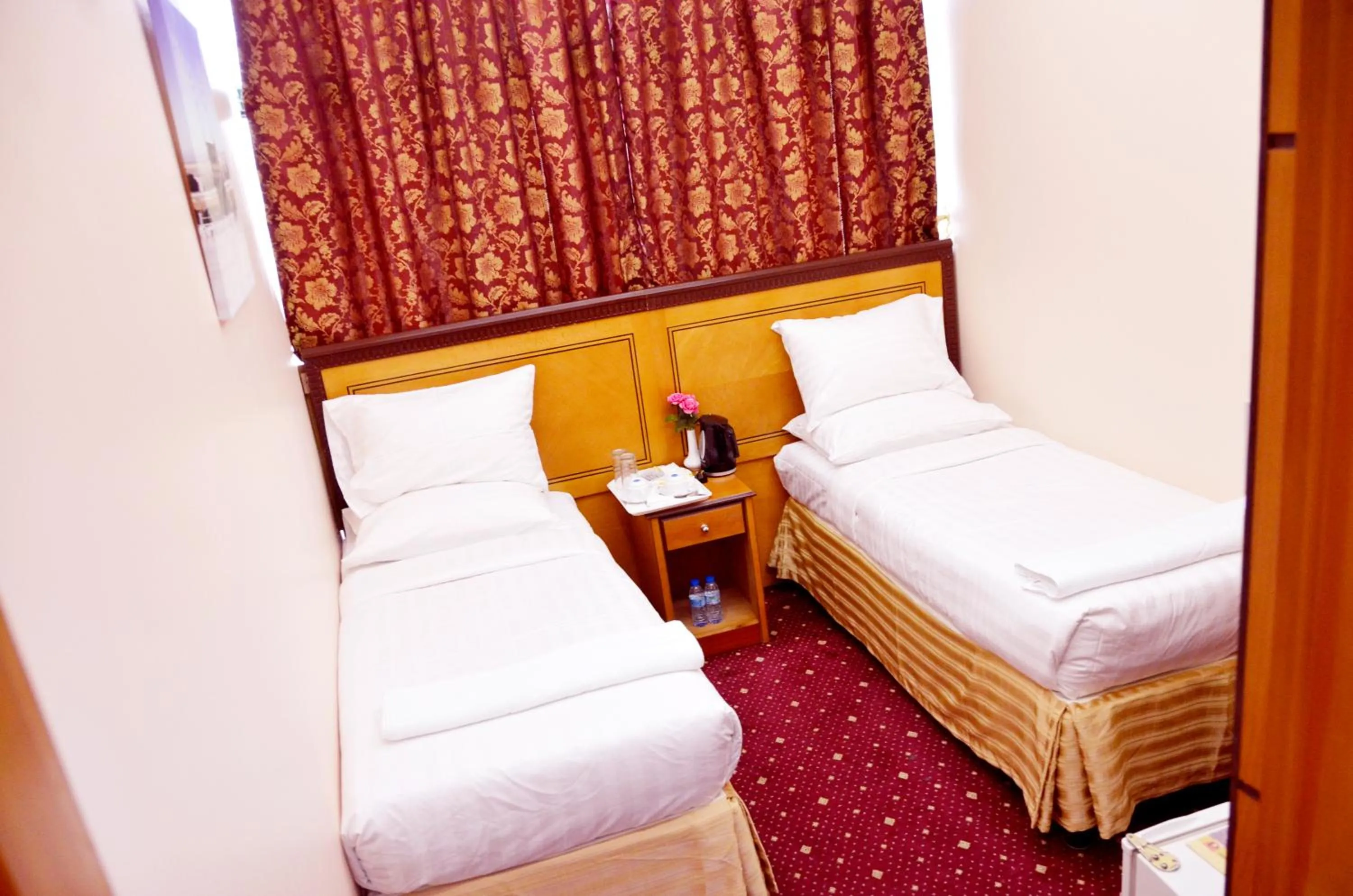 Bedroom, Bed in Anwar Al Deafah Hotel