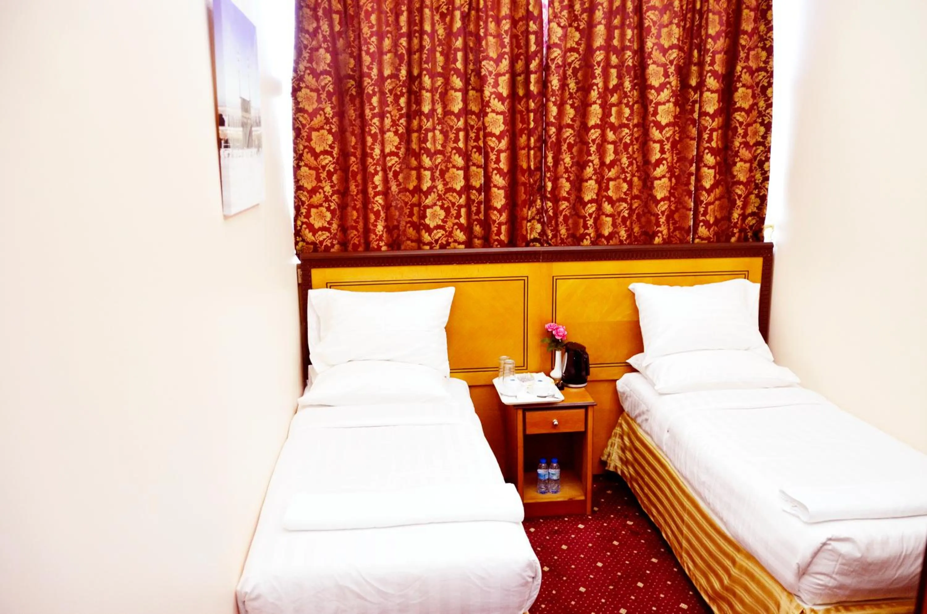 Bedroom, Bed in Anwar Al Deafah Hotel