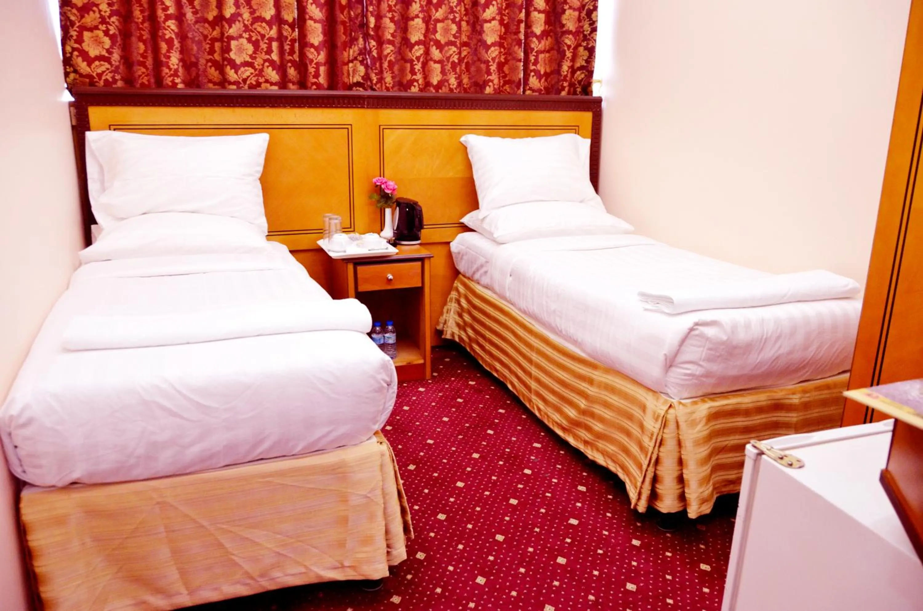 Bedroom, Bed in Anwar Al Deafah Hotel