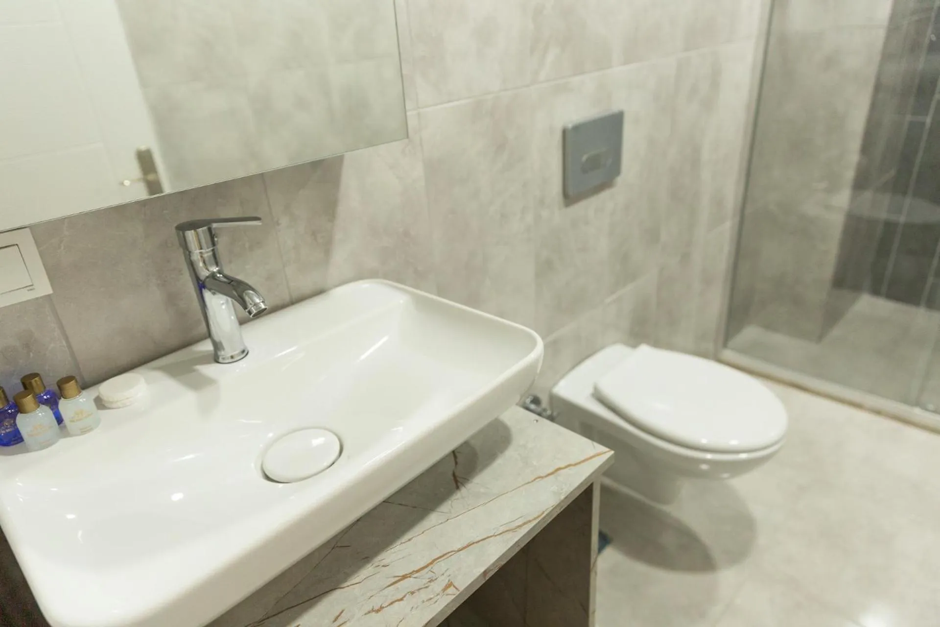 Shower in The Hera Business Hotels & Spa