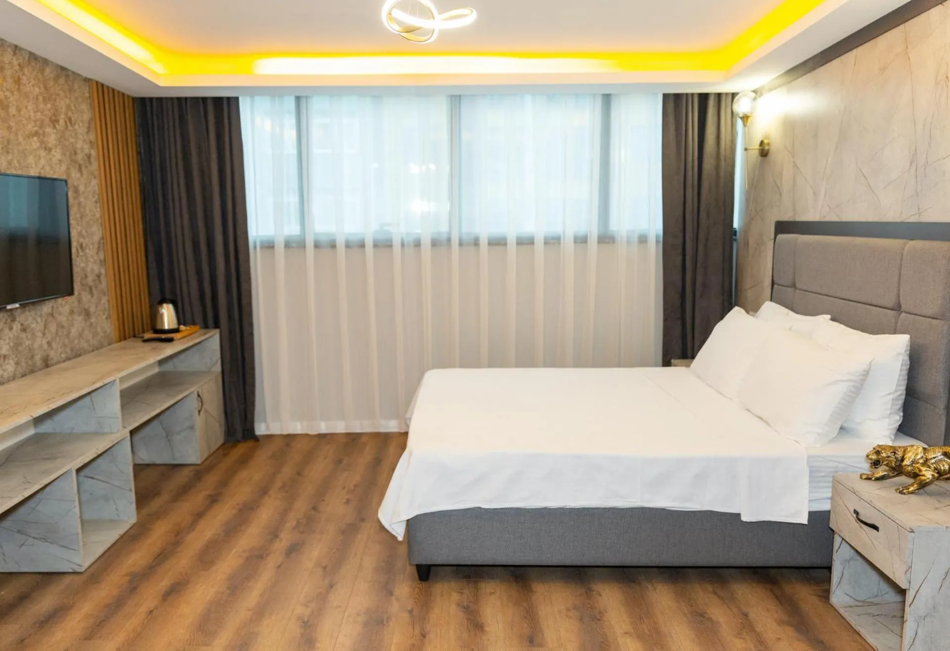 Bed in The Hera Business Hotels & Spa