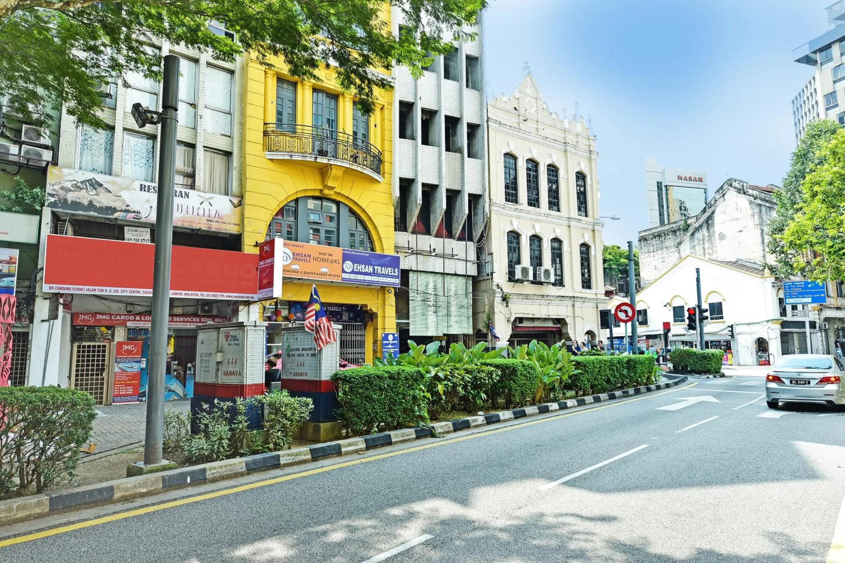 Facade/entrance in SPOT ON 90850 Ehsan Travels Home