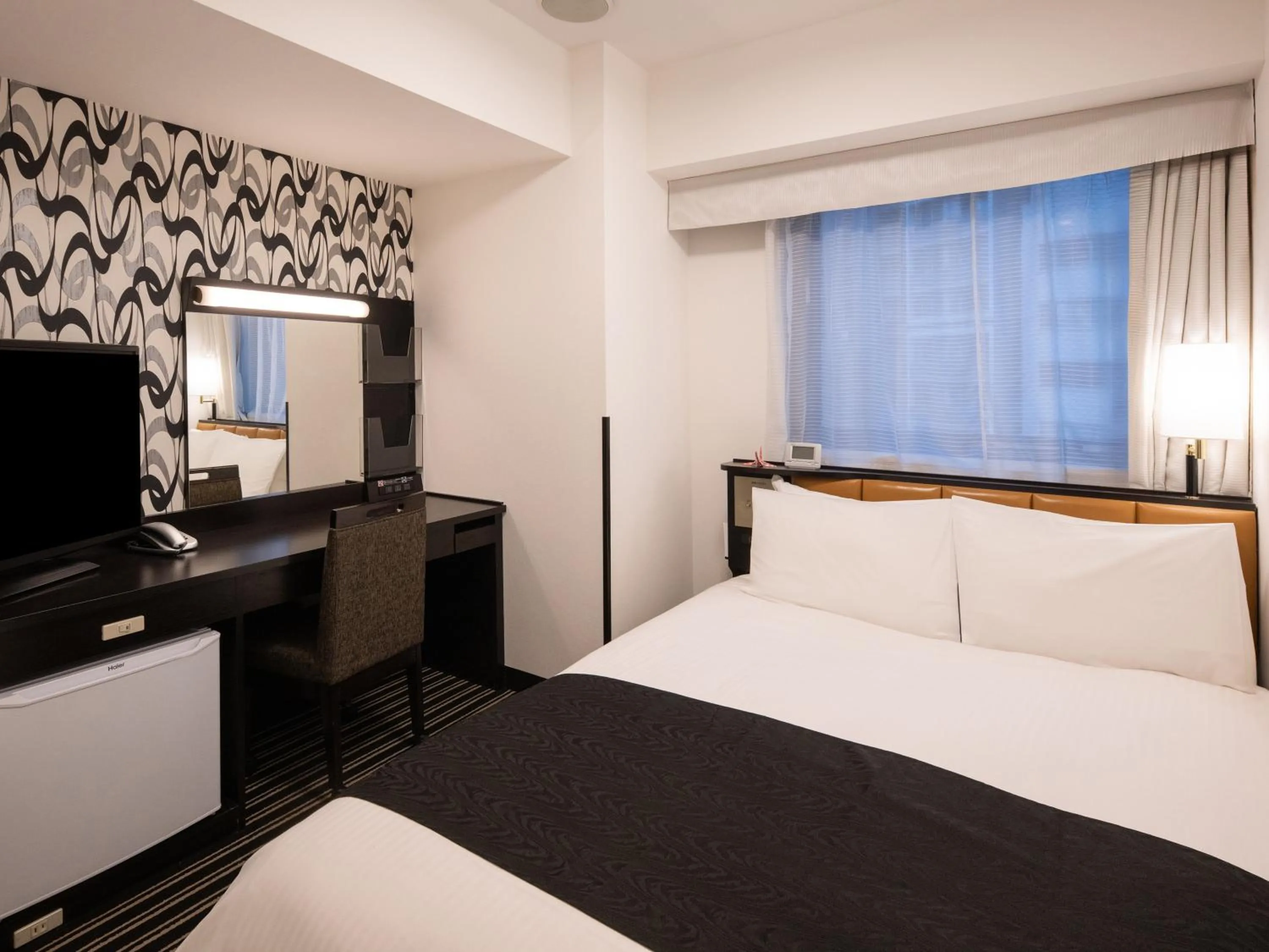 Photo of the whole room, Bed in APA Hotel Higashi Nihombashi Ekimae