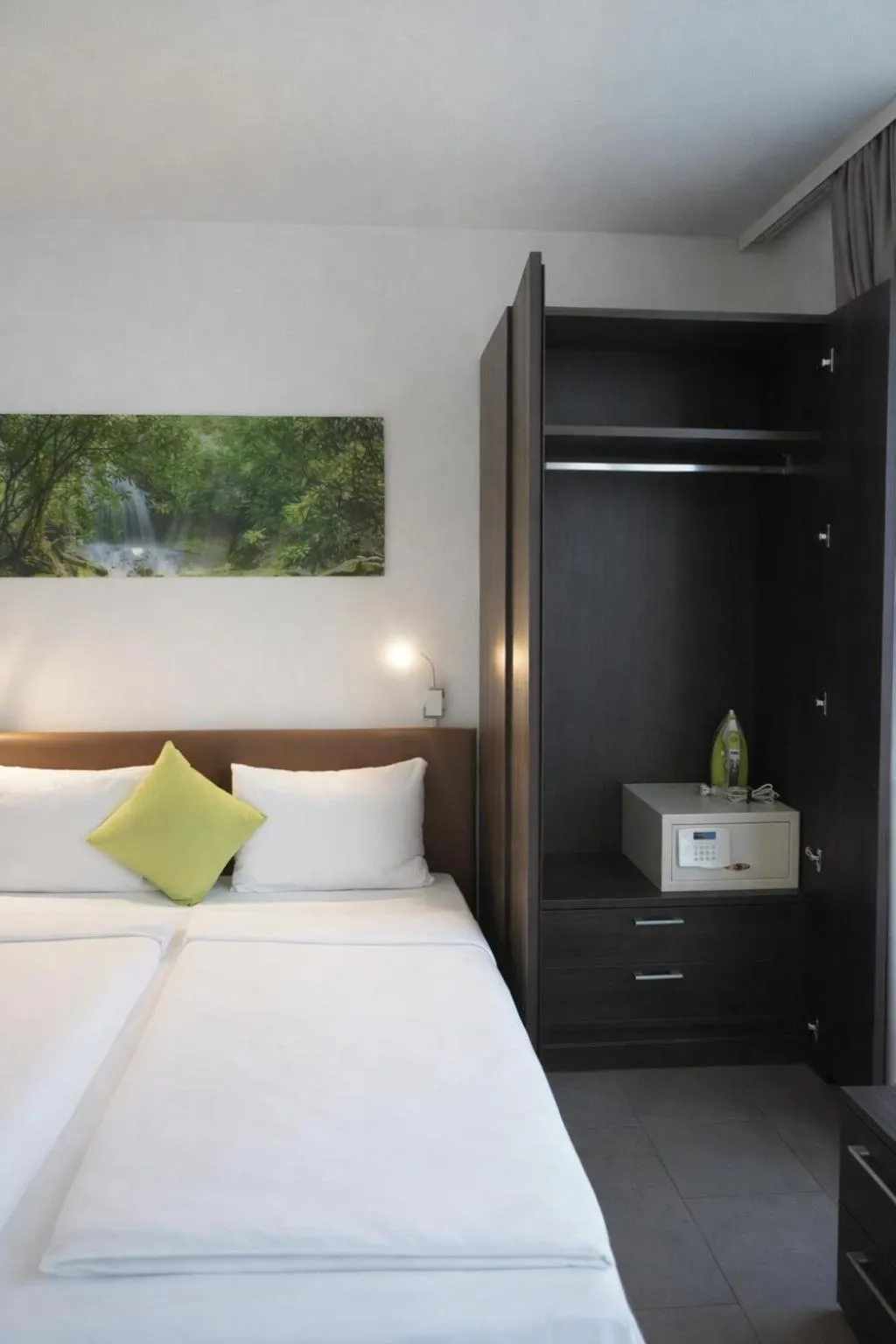 Photo of the whole room, Bed in Bayer's Boardinghouse und Hotel