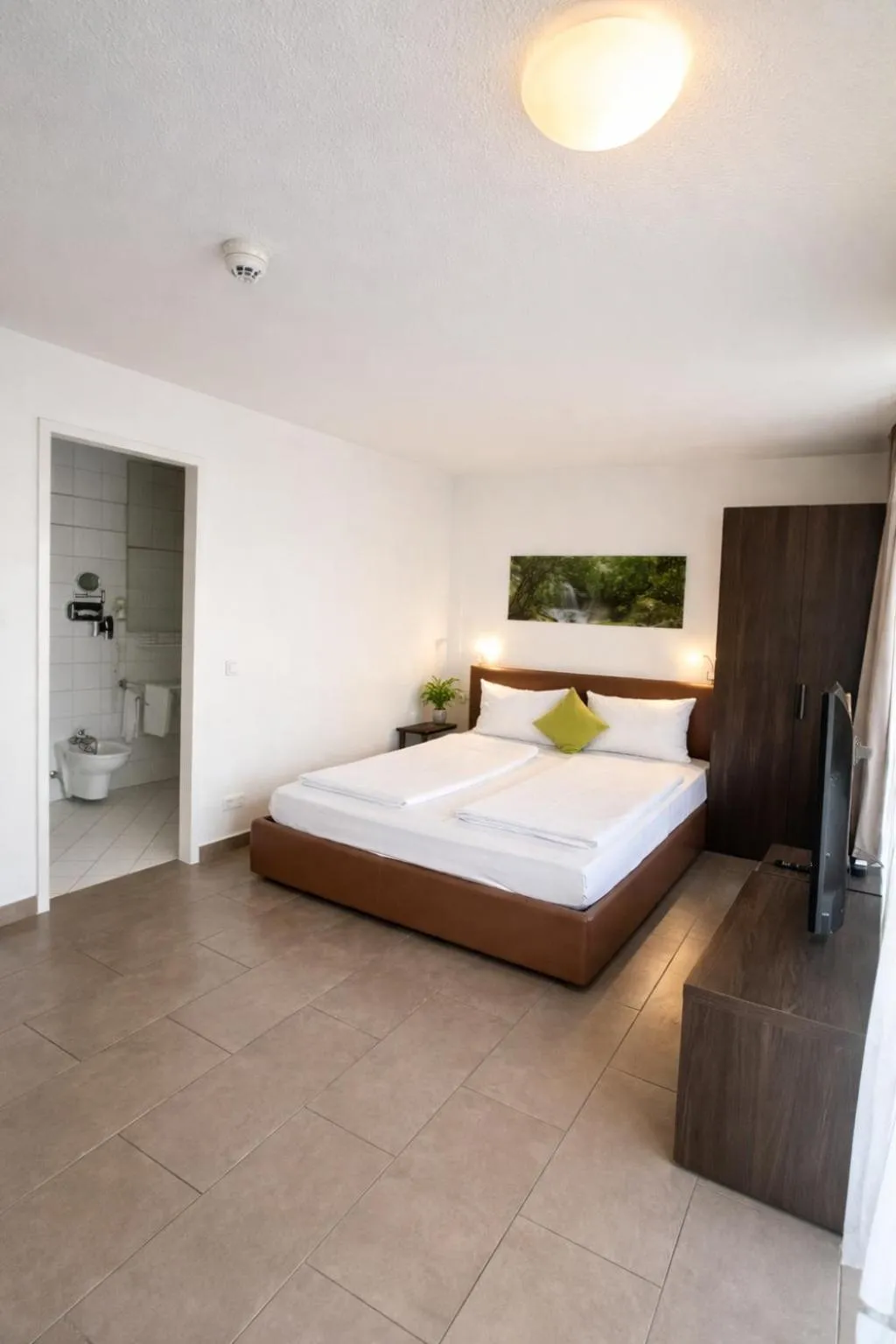 Photo of the whole room, Bed in Bayer's Boardinghouse und Hotel