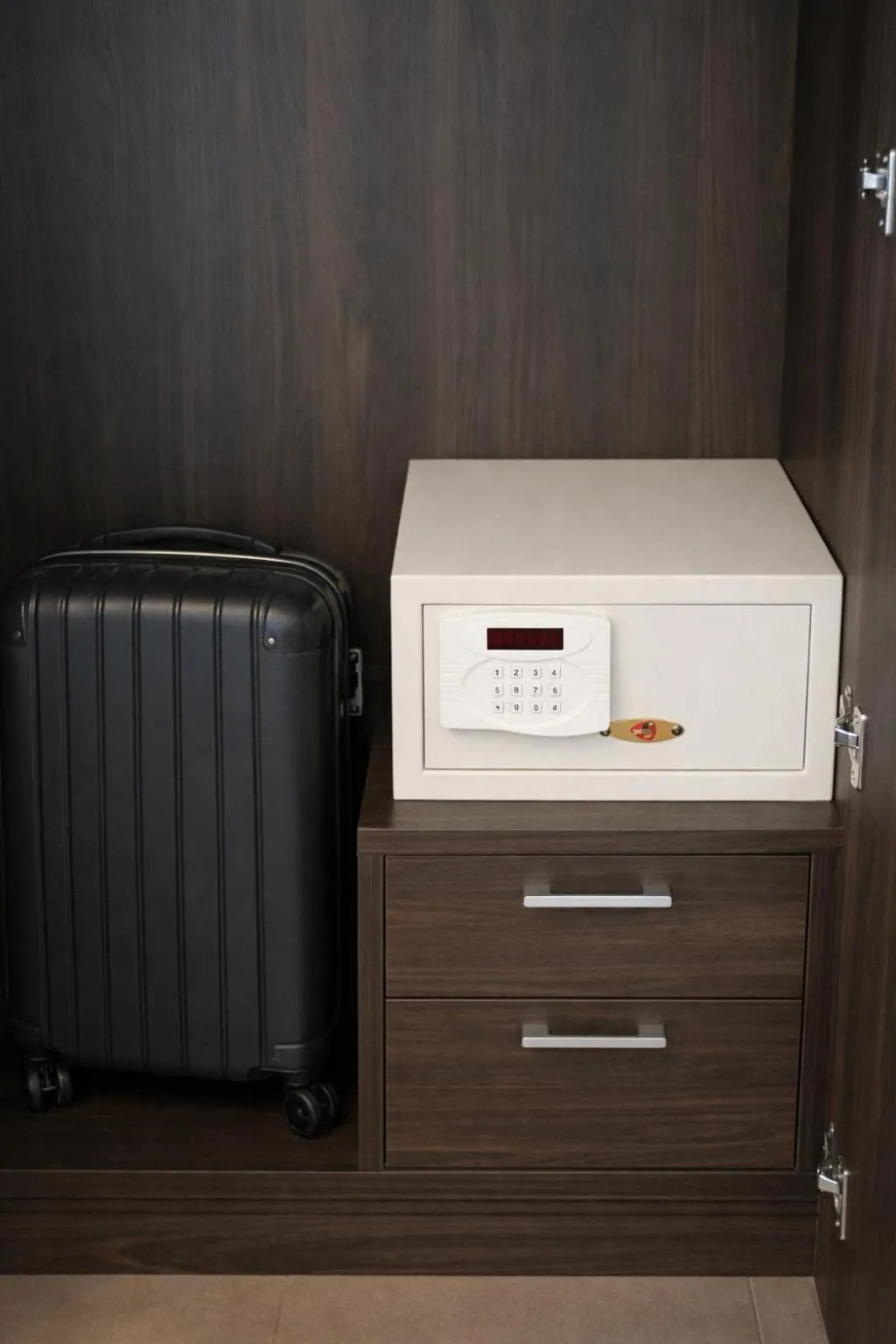 safe in Bayer's Boardinghouse und Hotel