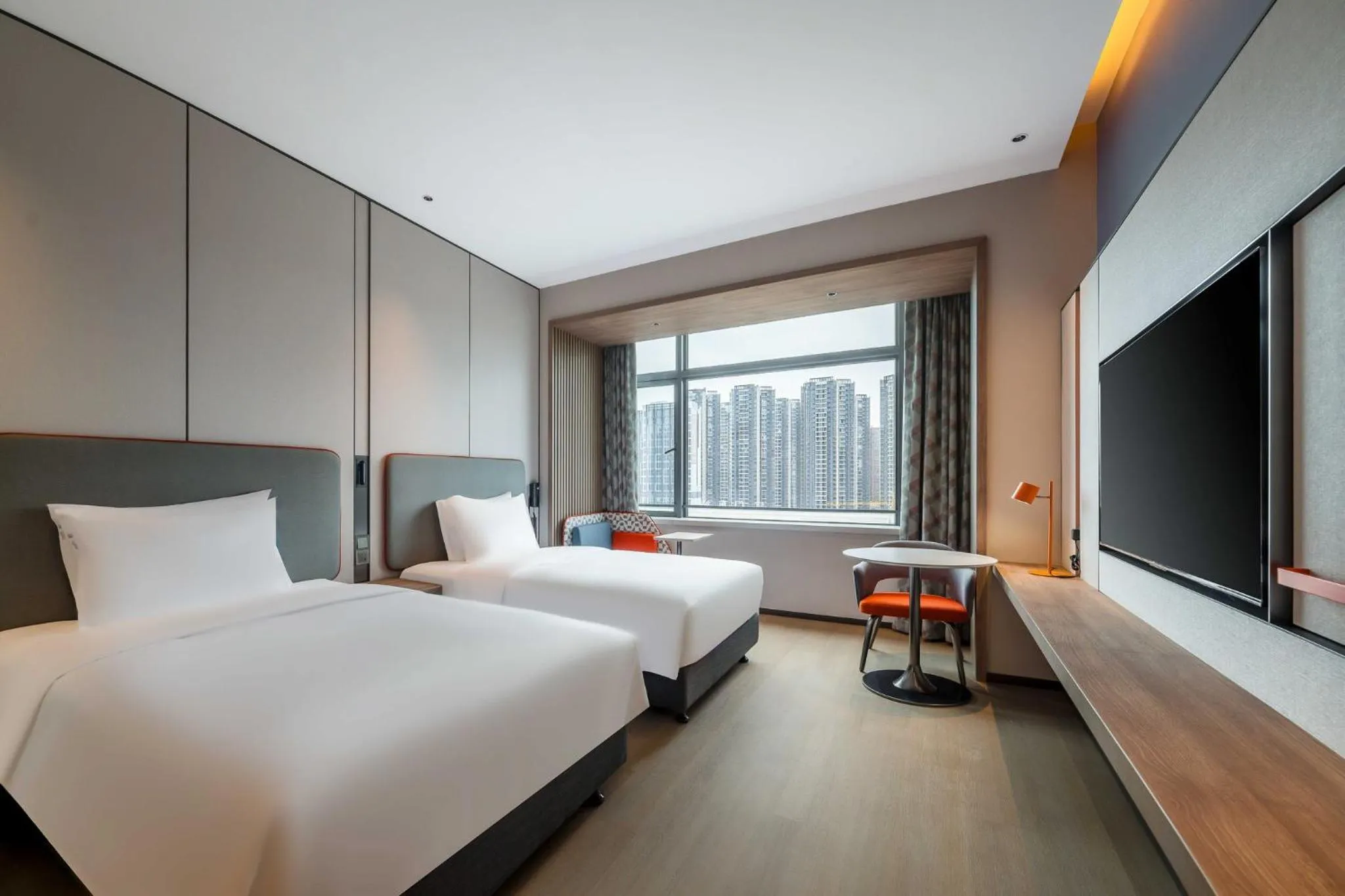 Photo of the whole room in Holiday Inn Express Jiangmen East Station by IHG