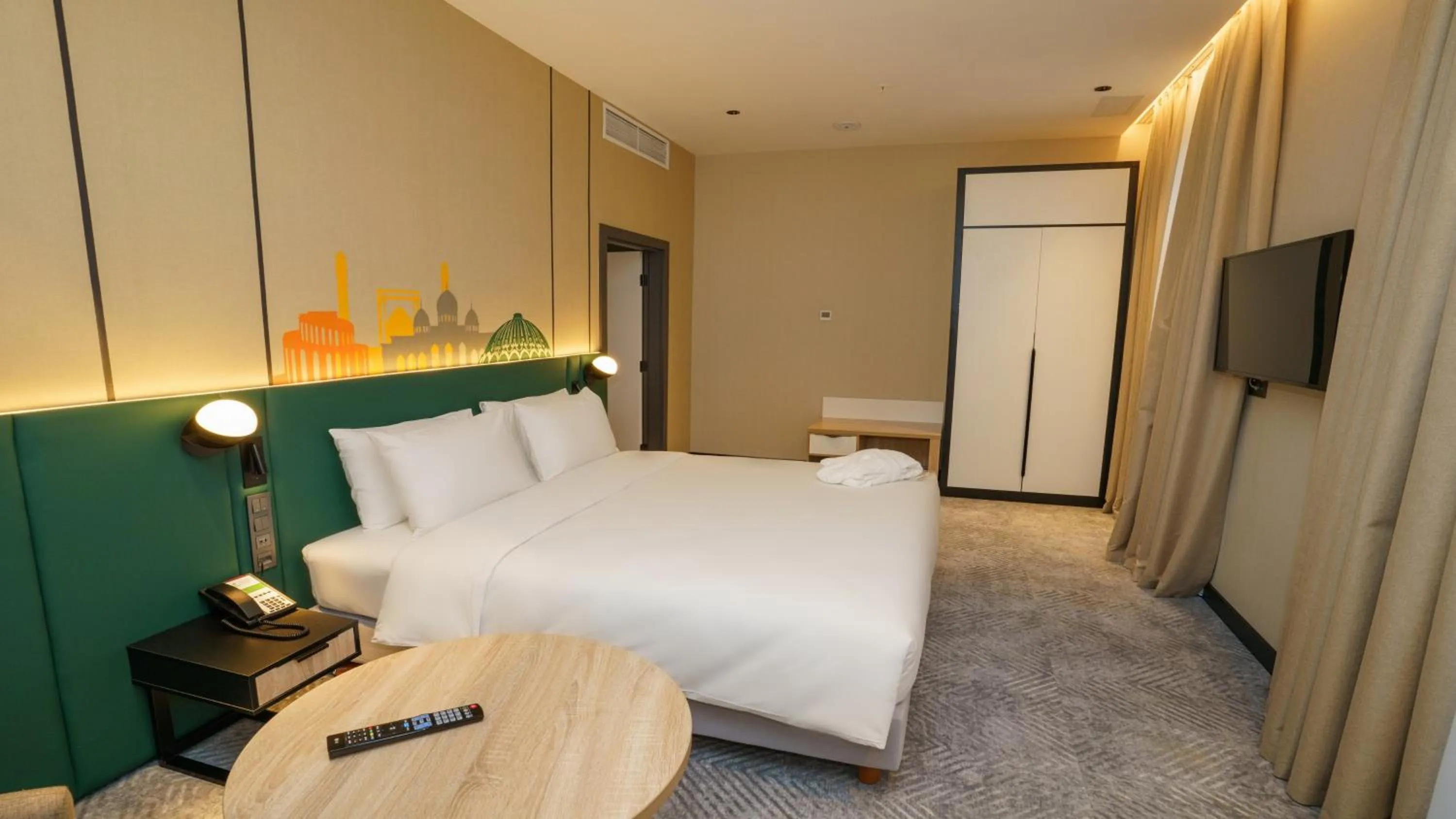 Photo of the whole room, Bed in Holiday Inn Tashkent City by IHG