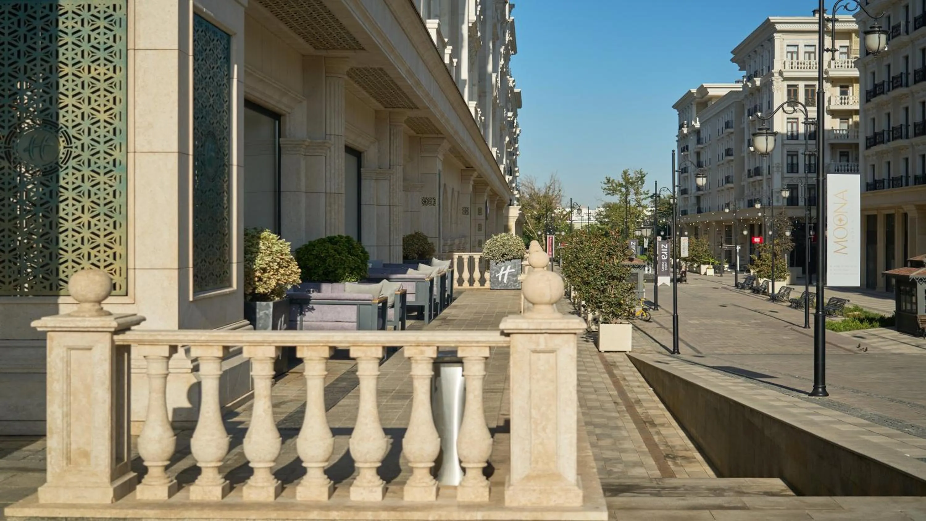 Lounge or bar in Holiday Inn Tashkent City by IHG