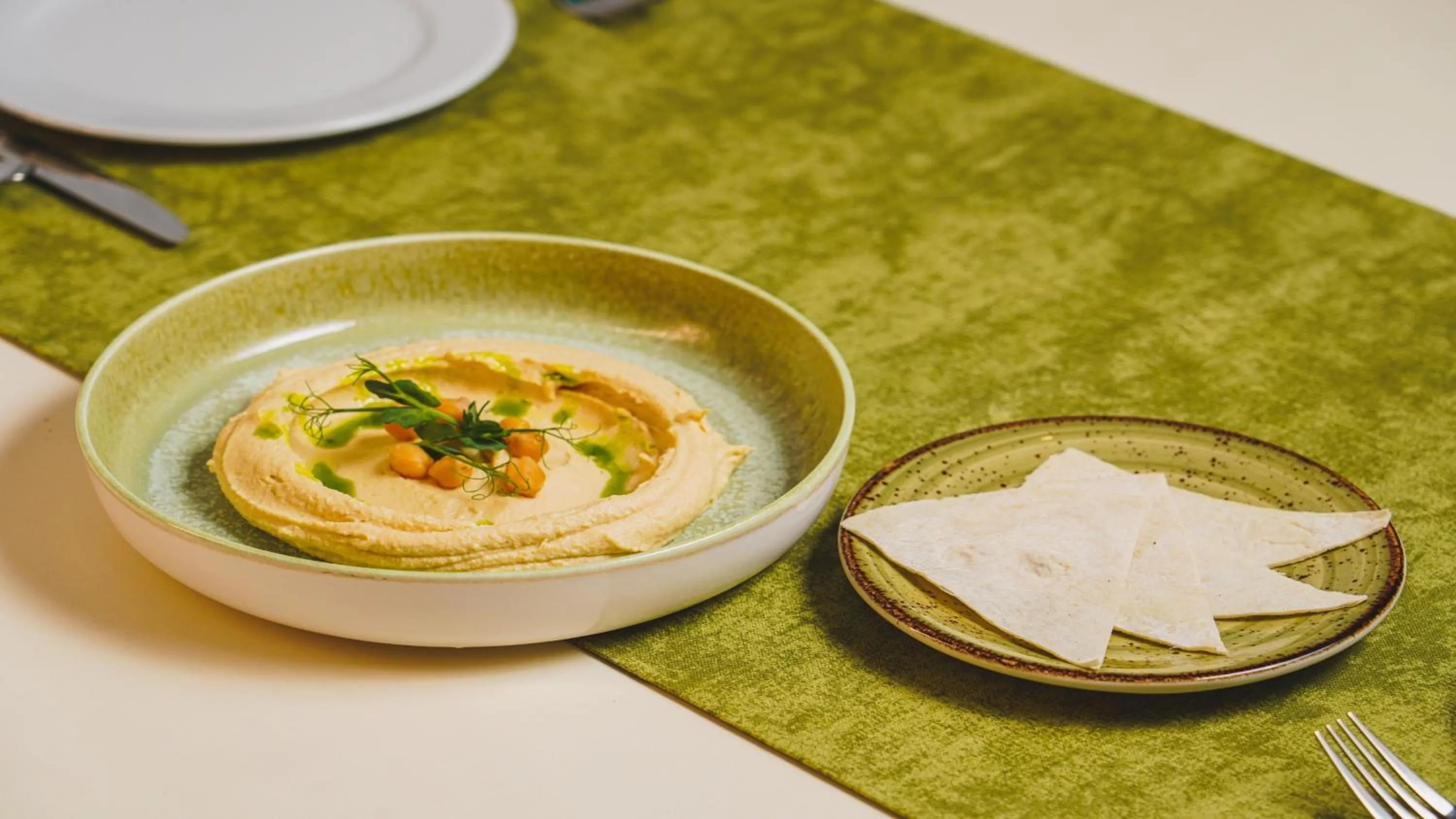 Restaurant/places to eat in Holiday Inn Tashkent City by IHG