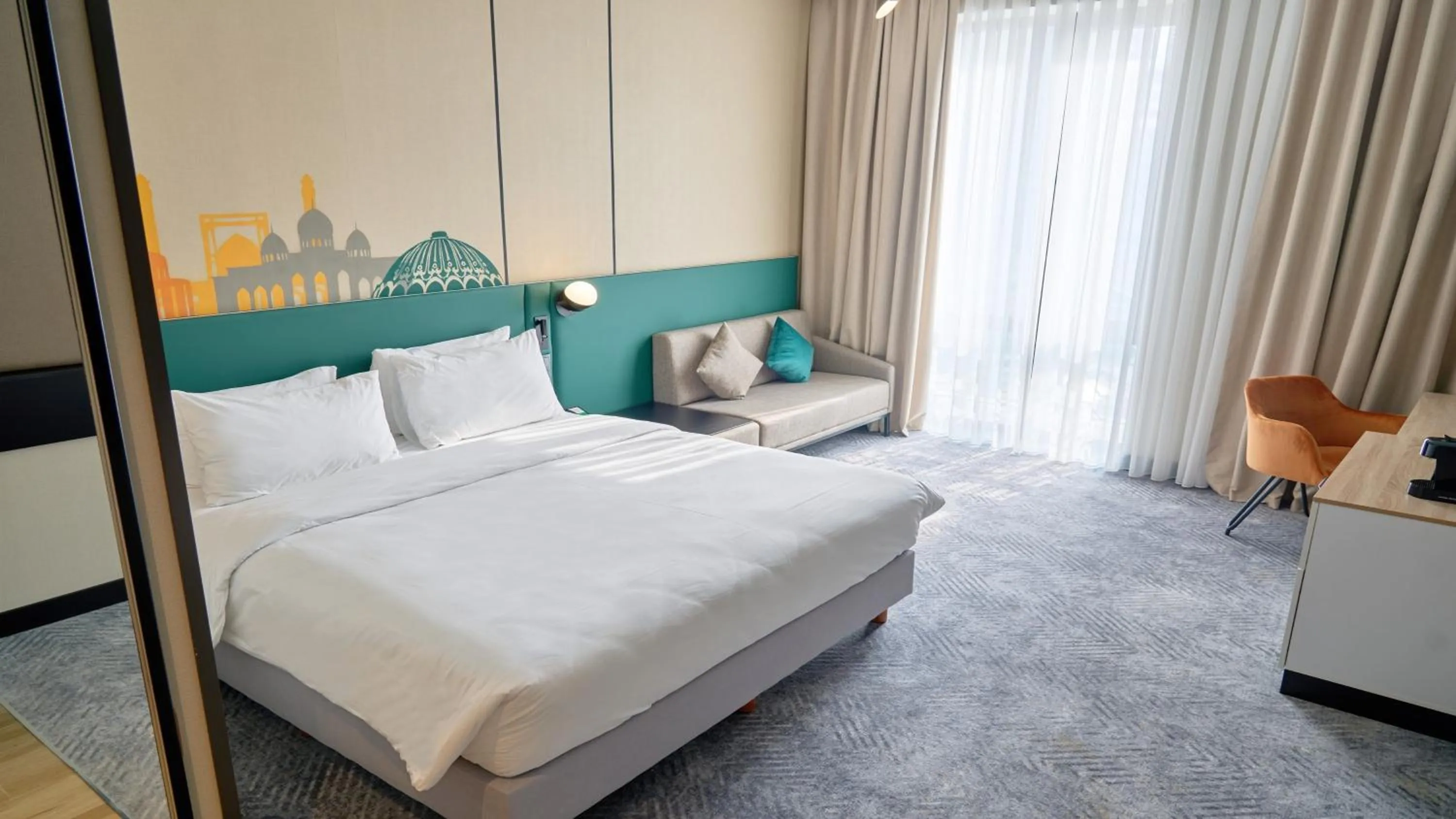 Photo of the whole room, Bed in Holiday Inn Tashkent City by IHG