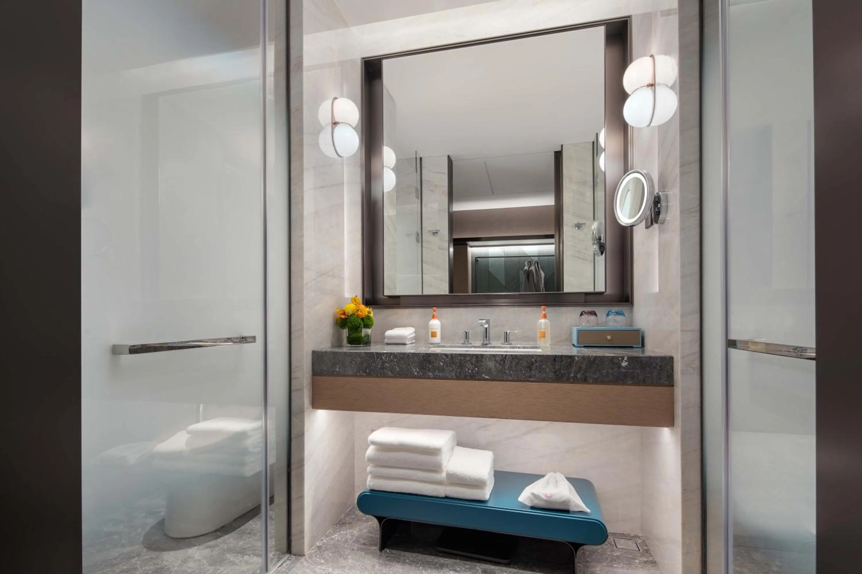 Shower in Crowne Plaza Jinan Runhua by IHG