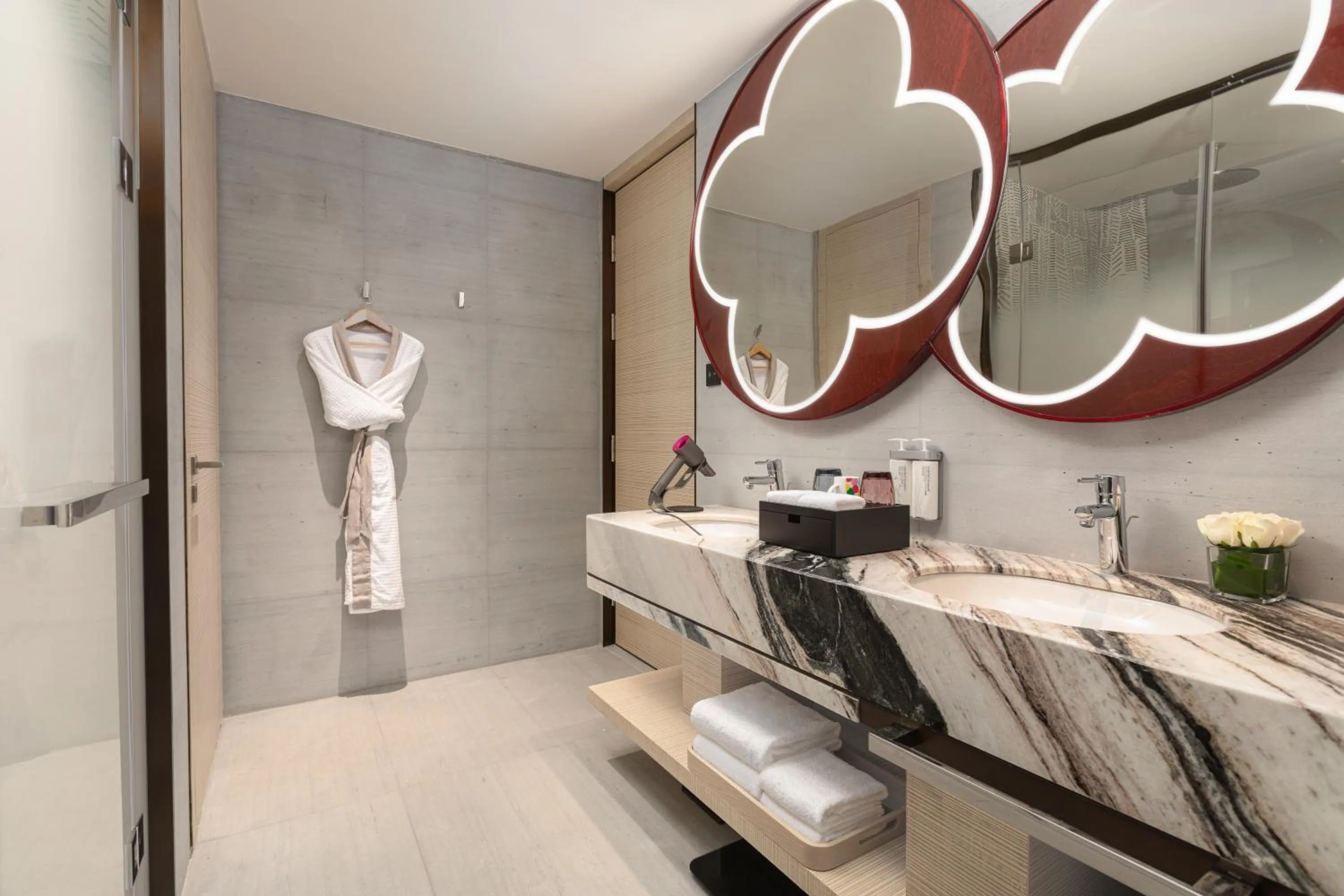 Bathroom in HUALUXE Sanya Yalong Bay Resort