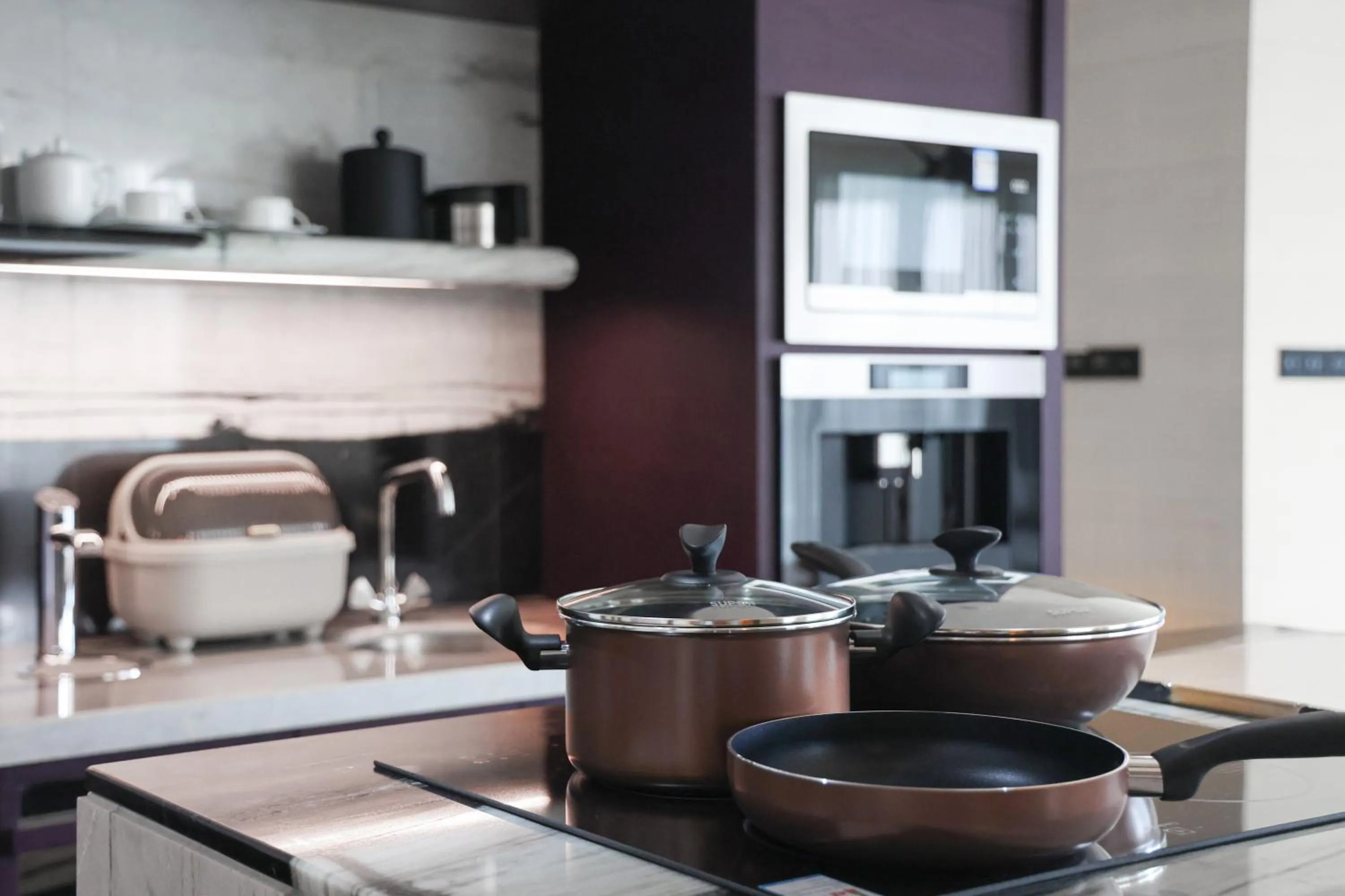 Kitchen or kitchenette in HUALUXE Sanya Yalong Bay Resort