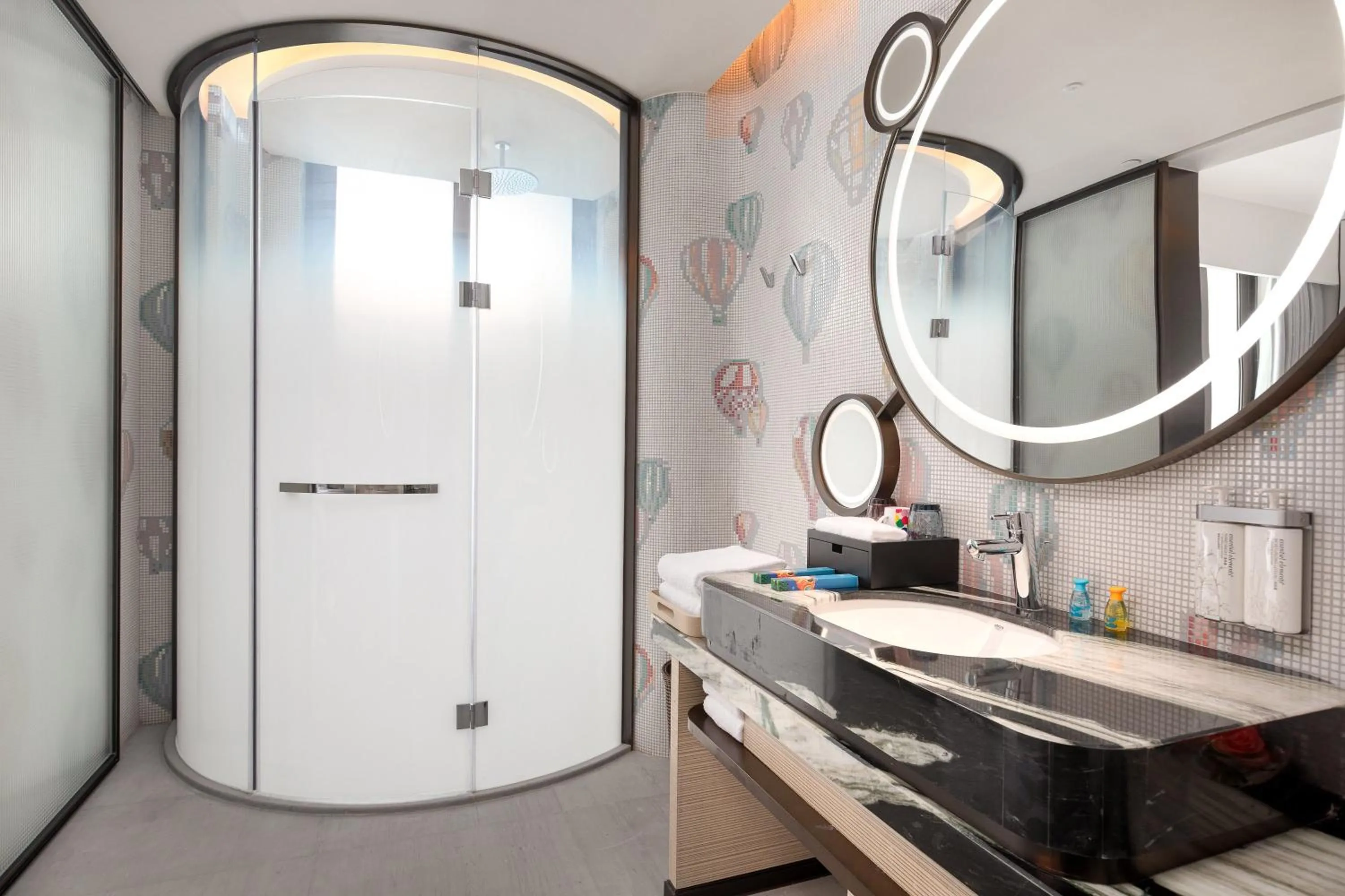 Bathroom in HUALUXE Sanya Yalong Bay Resort