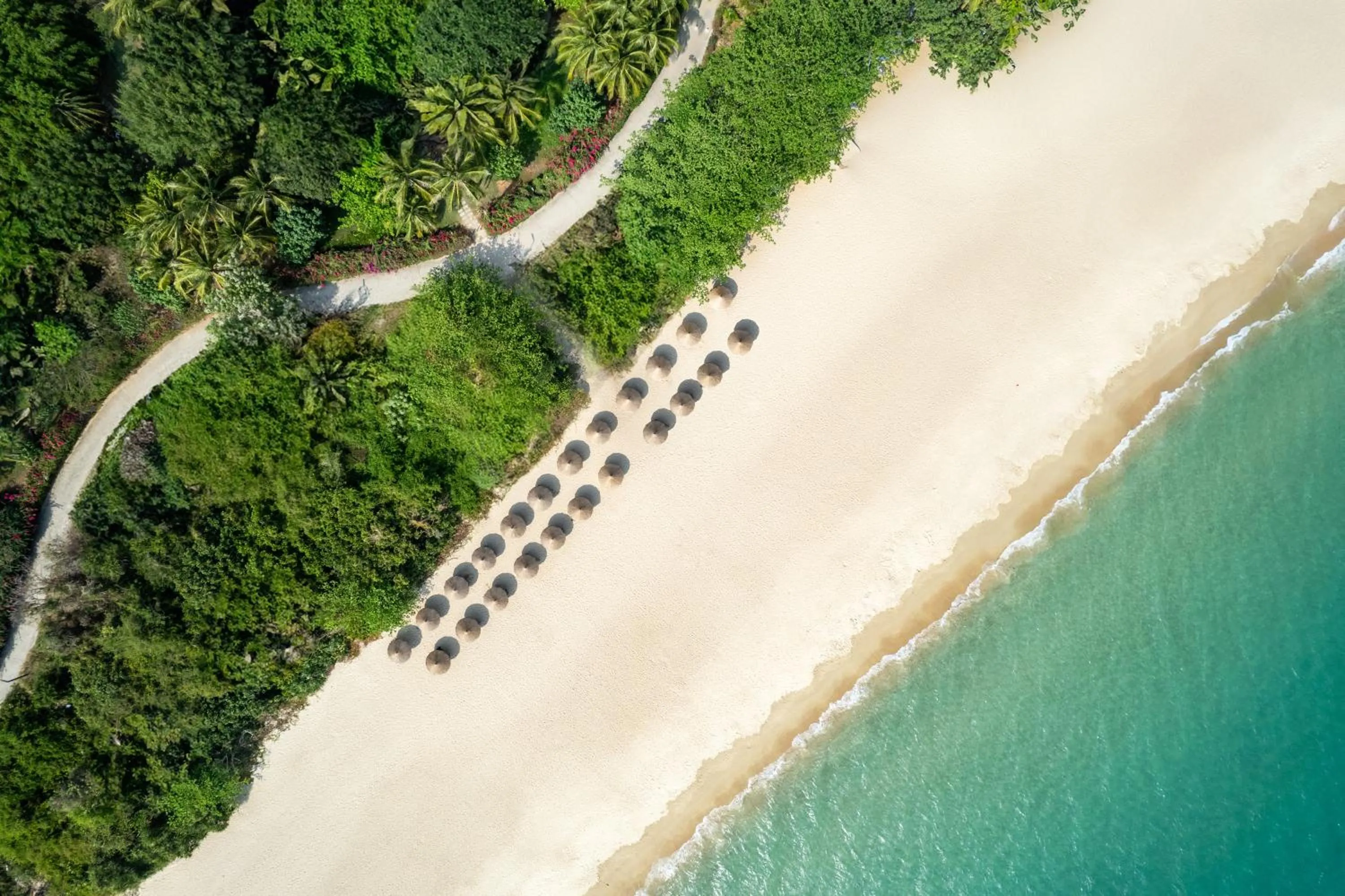 Beach in HUALUXE Sanya Yalong Bay Resort