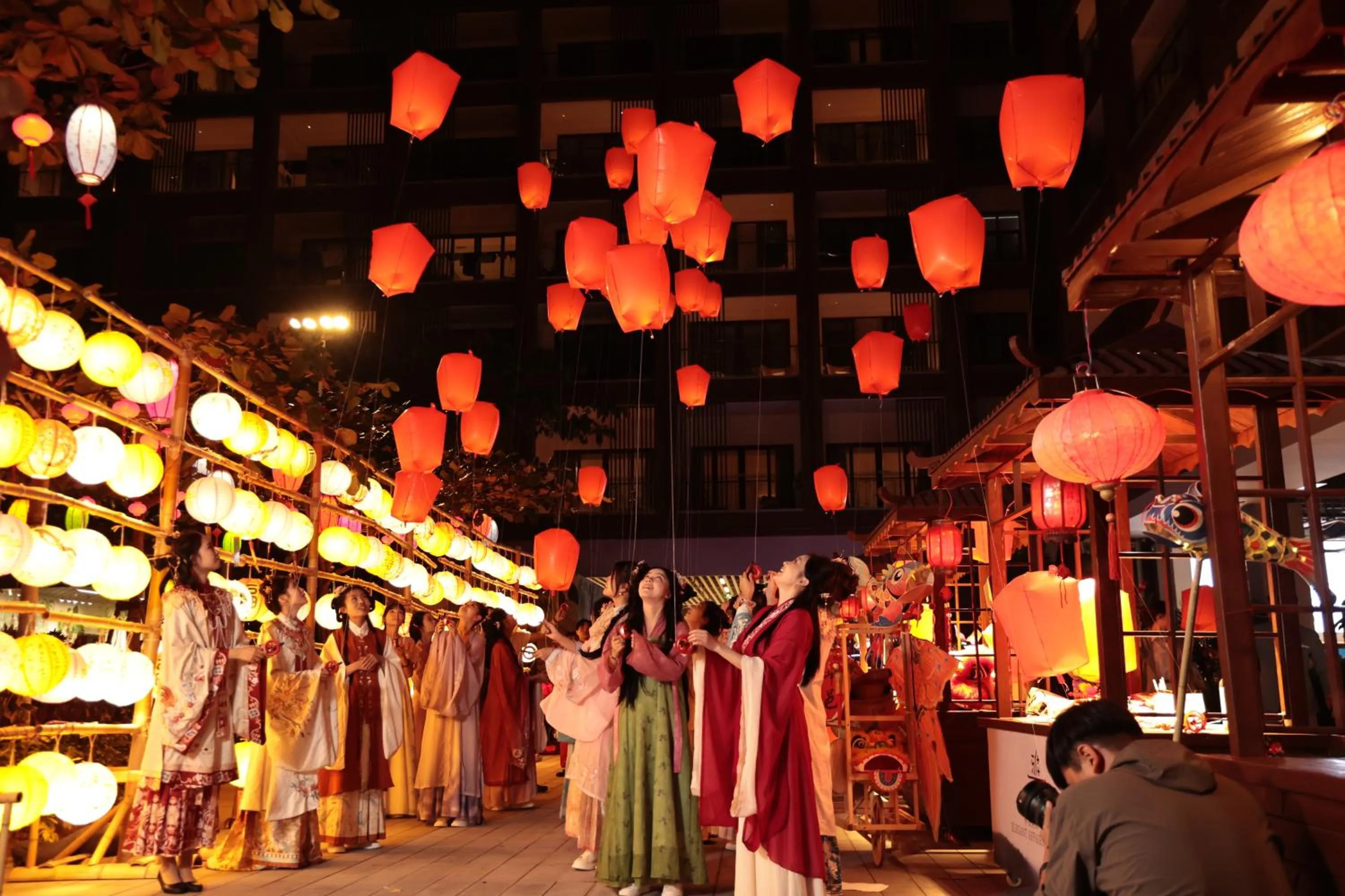 Activities in HUALUXE Sanya Yalong Bay Resort