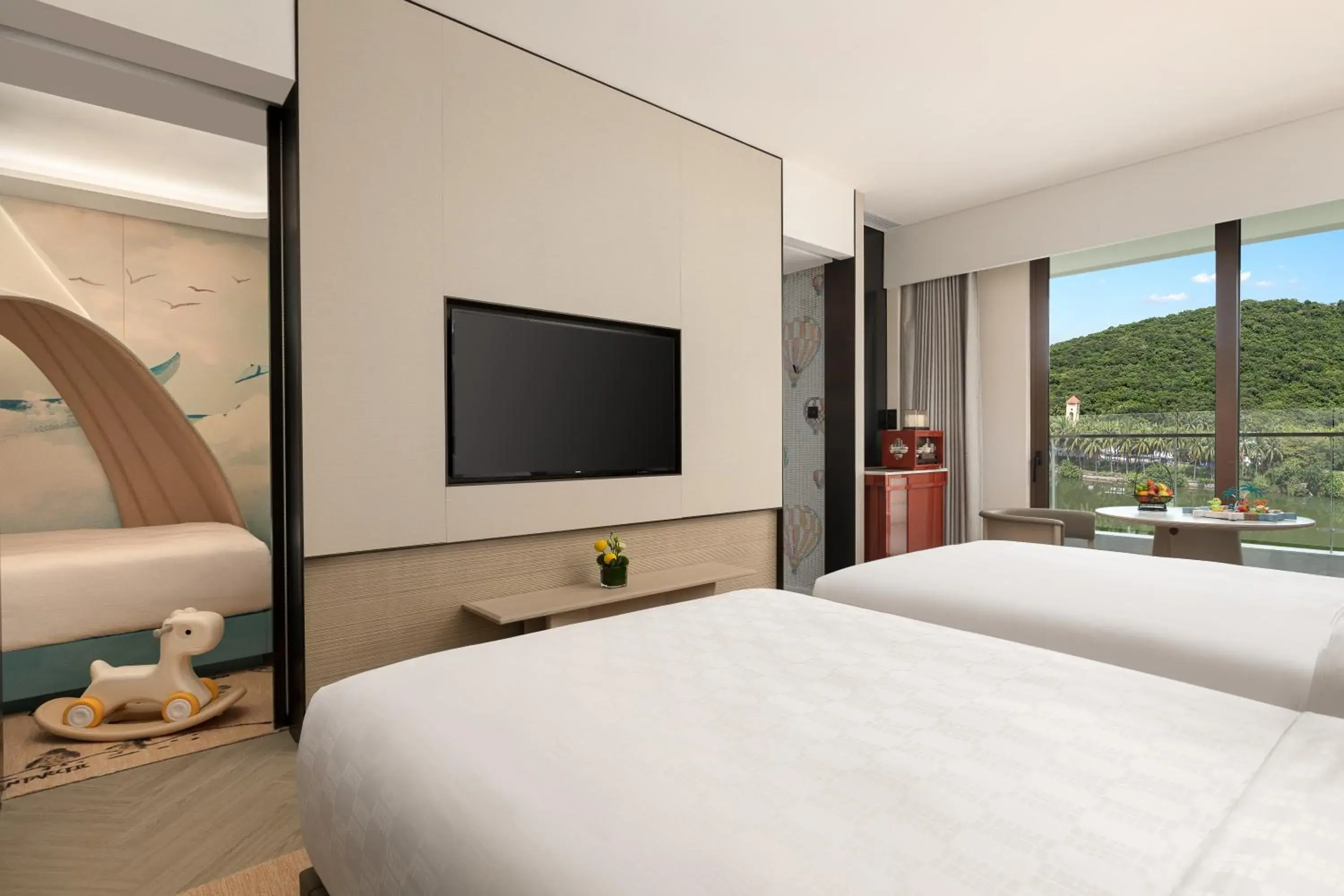 Standard Double Room with One Kid Bed and Lake View - Kids Theme in HUALUXE Sanya Yalong Bay Resort Standard Double Room with One Kid Bed and Lake View - Kids Theme in HUALUXE Sanya Yalong Bay Resort