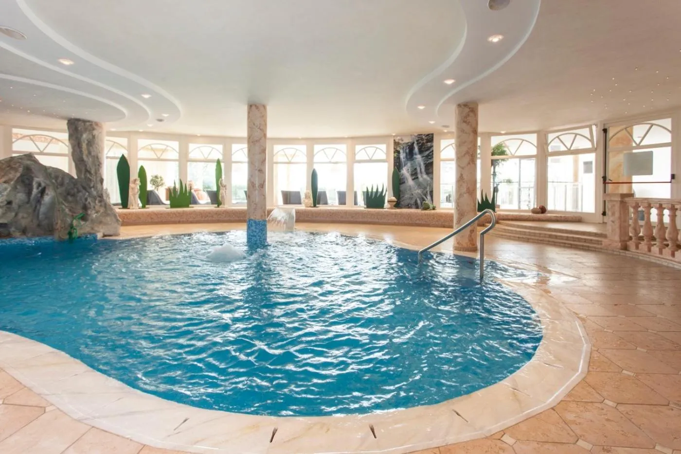 Swimming pool in Hotel Bacherhof